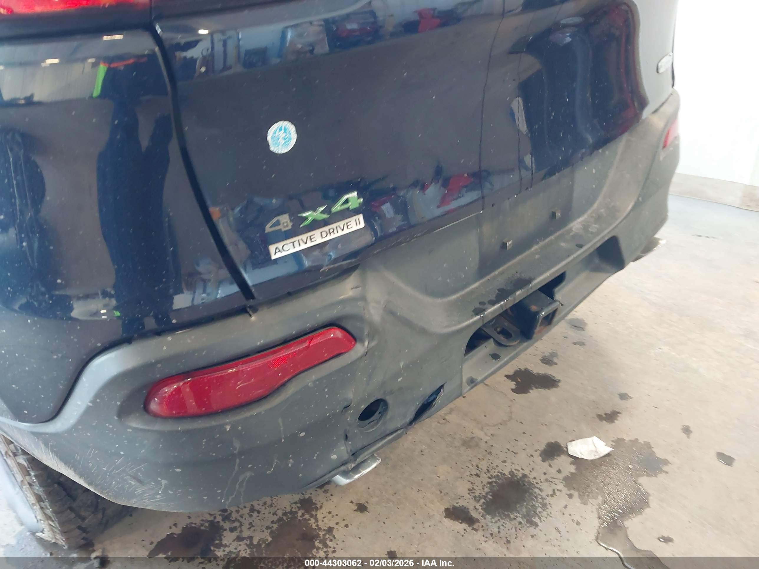 JEEP CHEROKEE image 6
