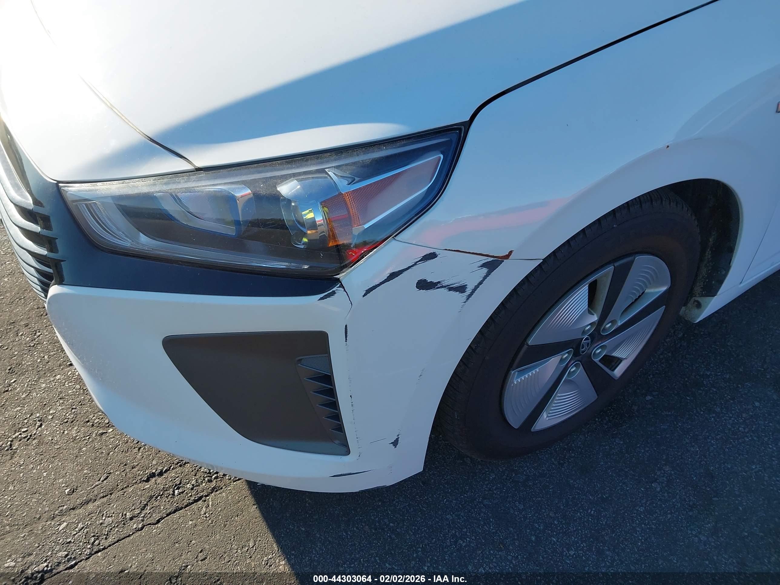 HYUNDAI IONIQ image 6