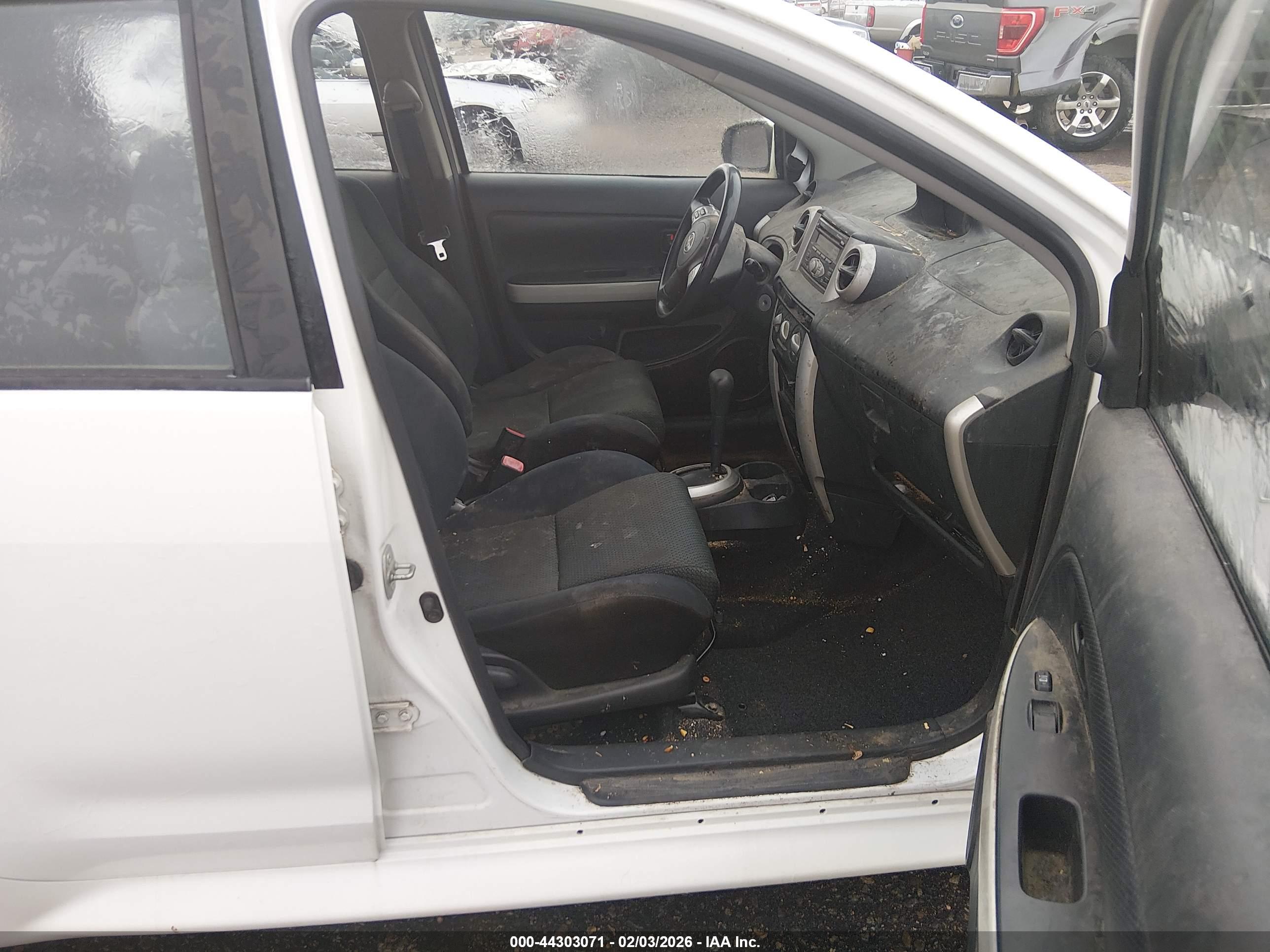 SCION XA image 5