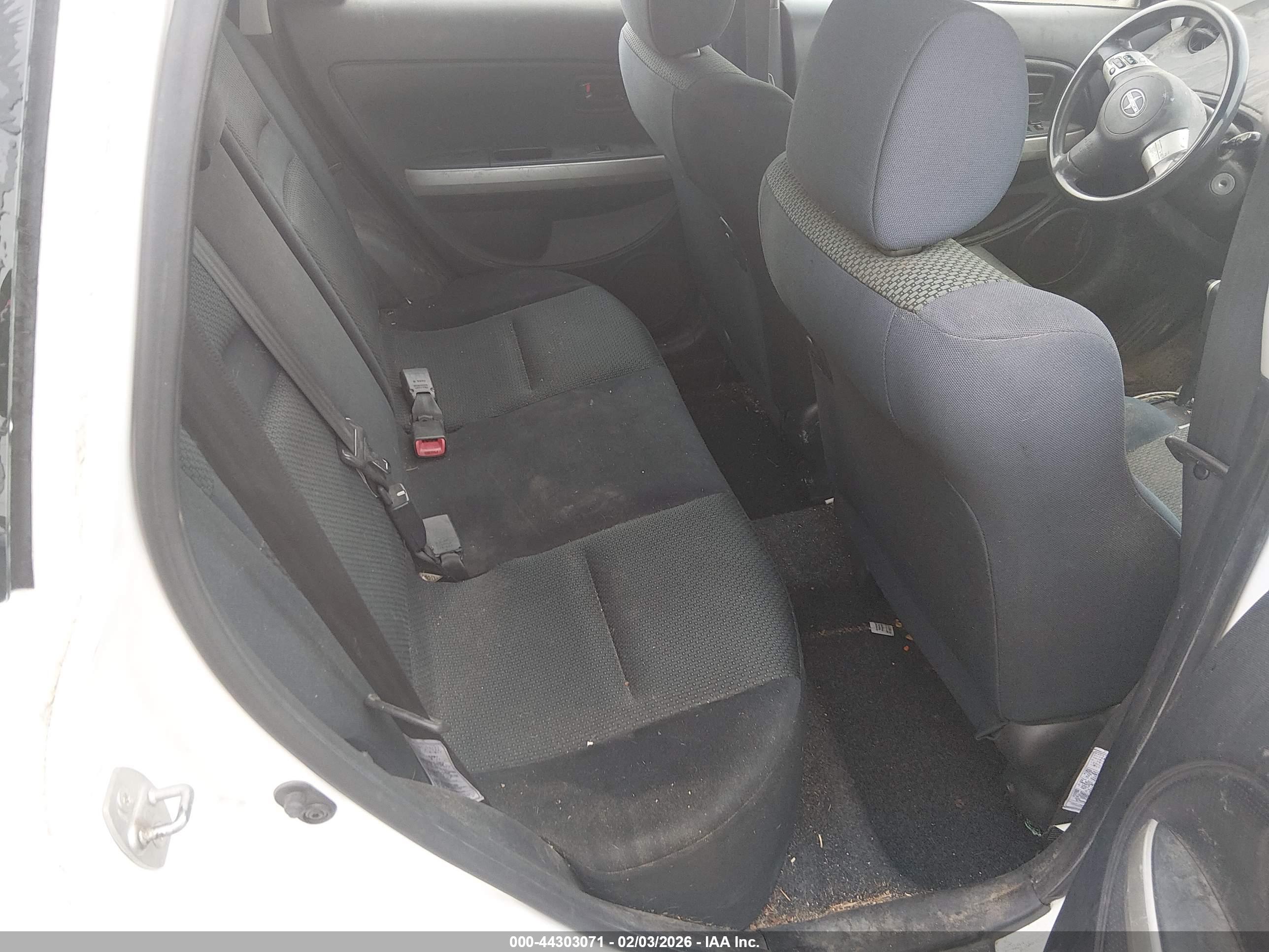 SCION XA image 8