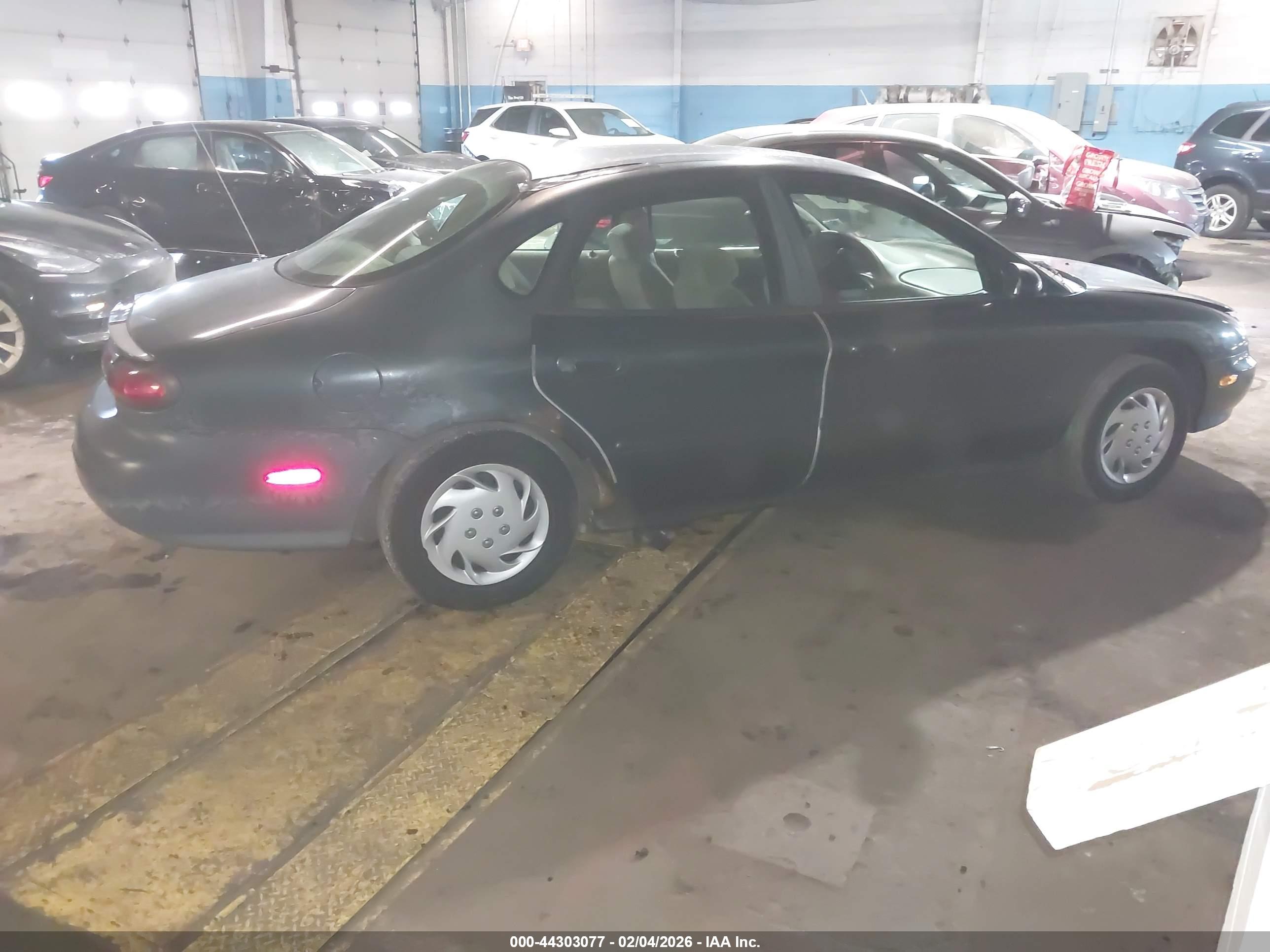 FORD TAURUS image 4