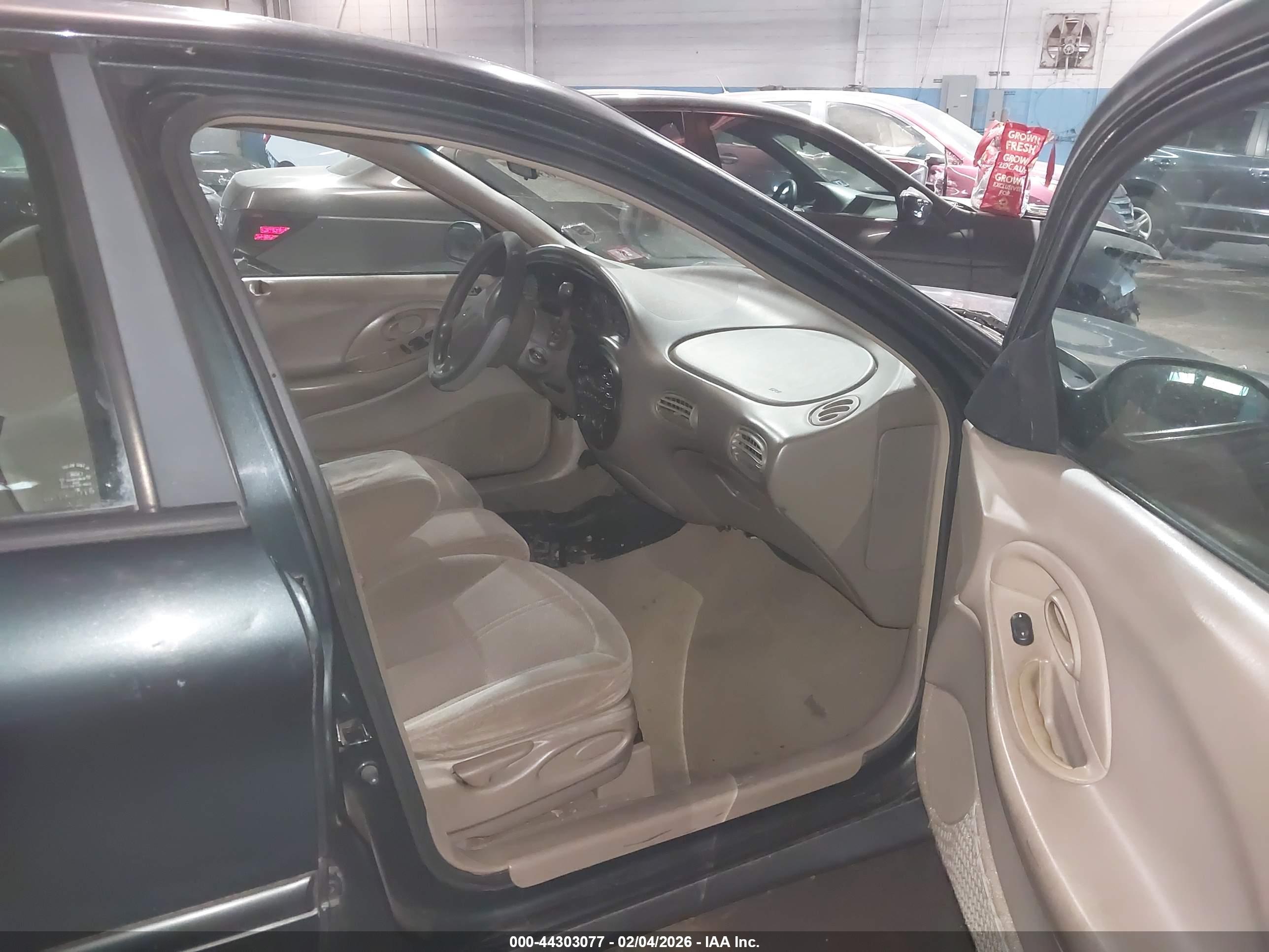 FORD TAURUS image 5