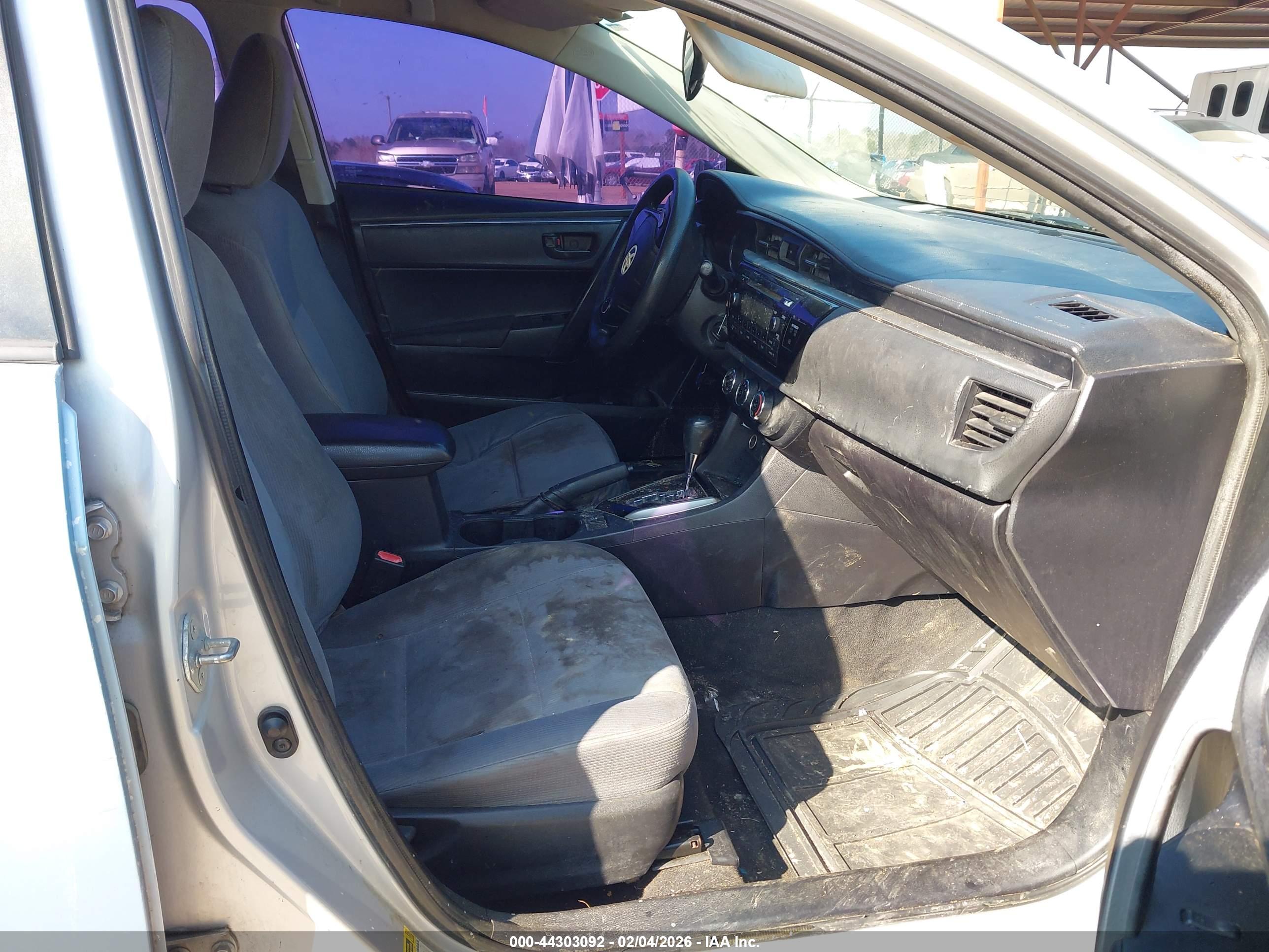 TOYOTA COROLLA image 5