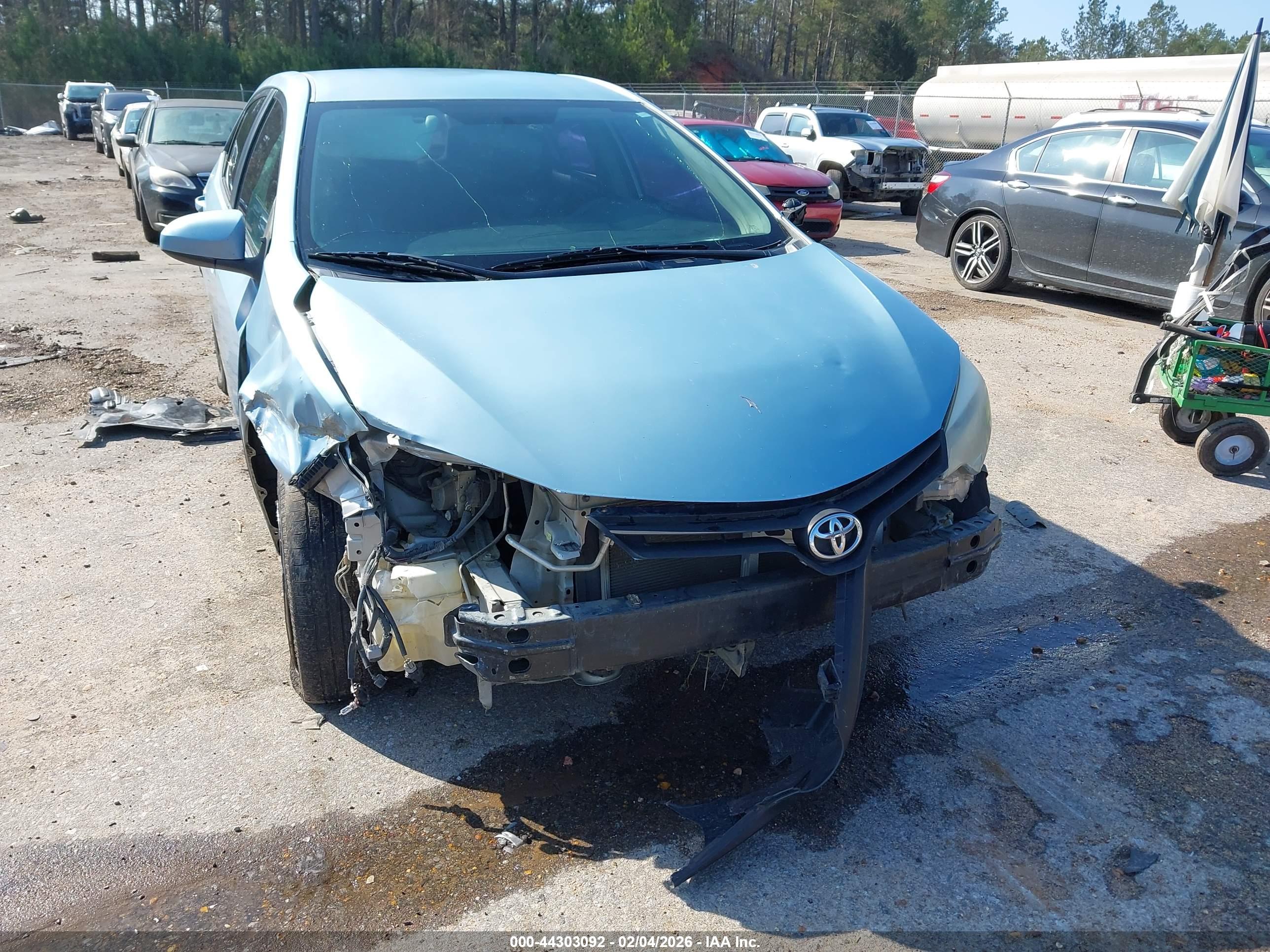 TOYOTA COROLLA image 6
