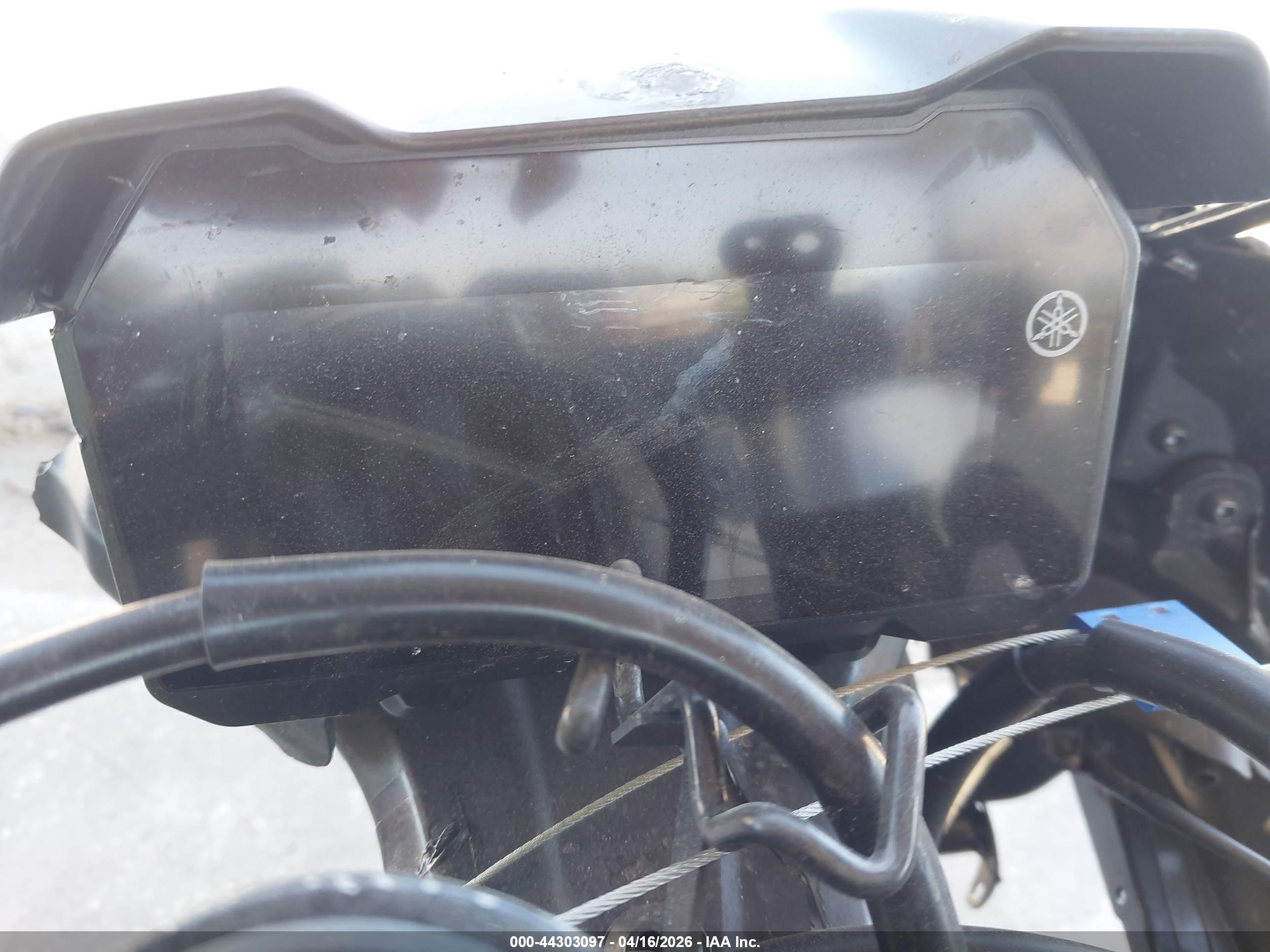 YAMAHA YZFR7 image 7