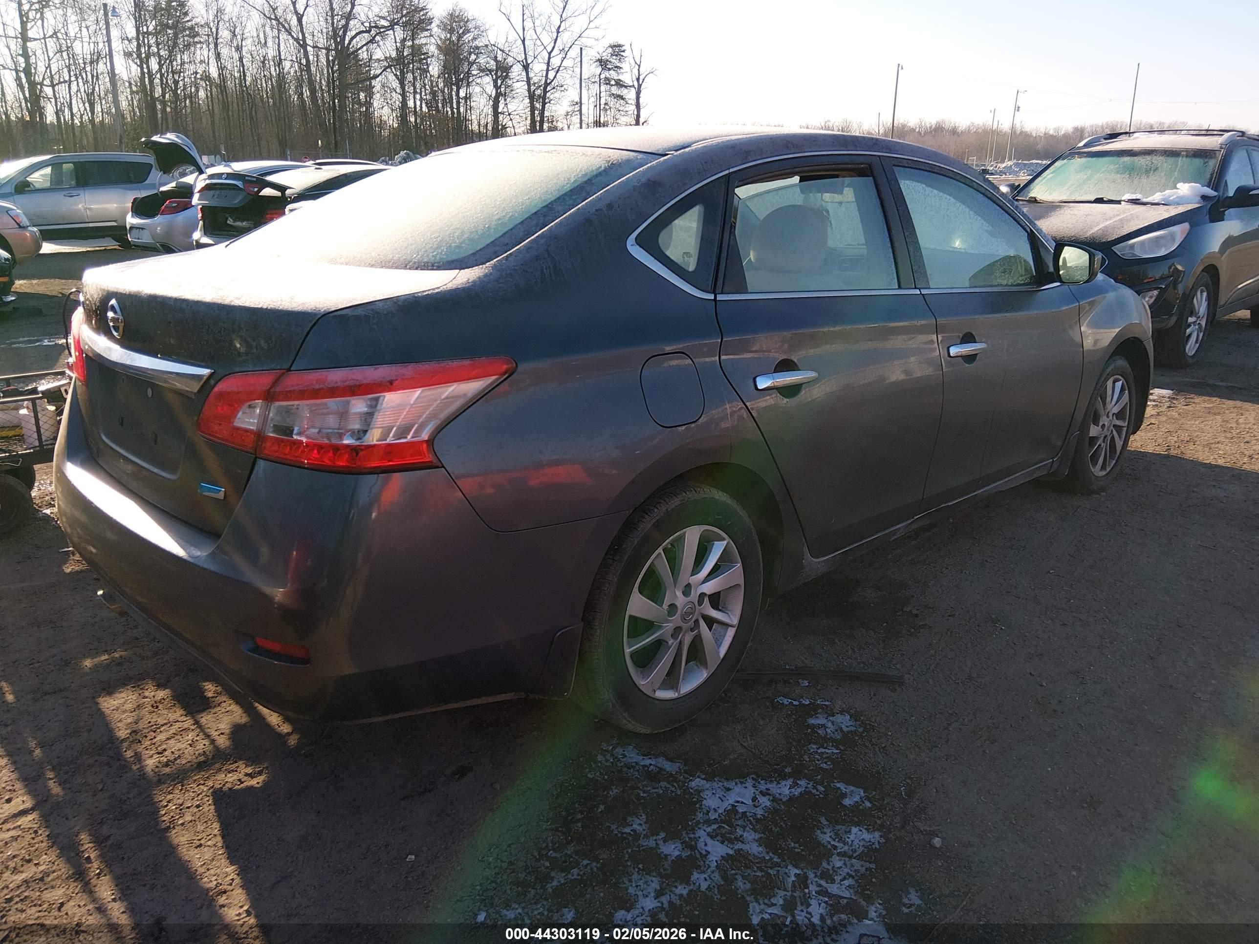 NISSAN SENTRA image 4