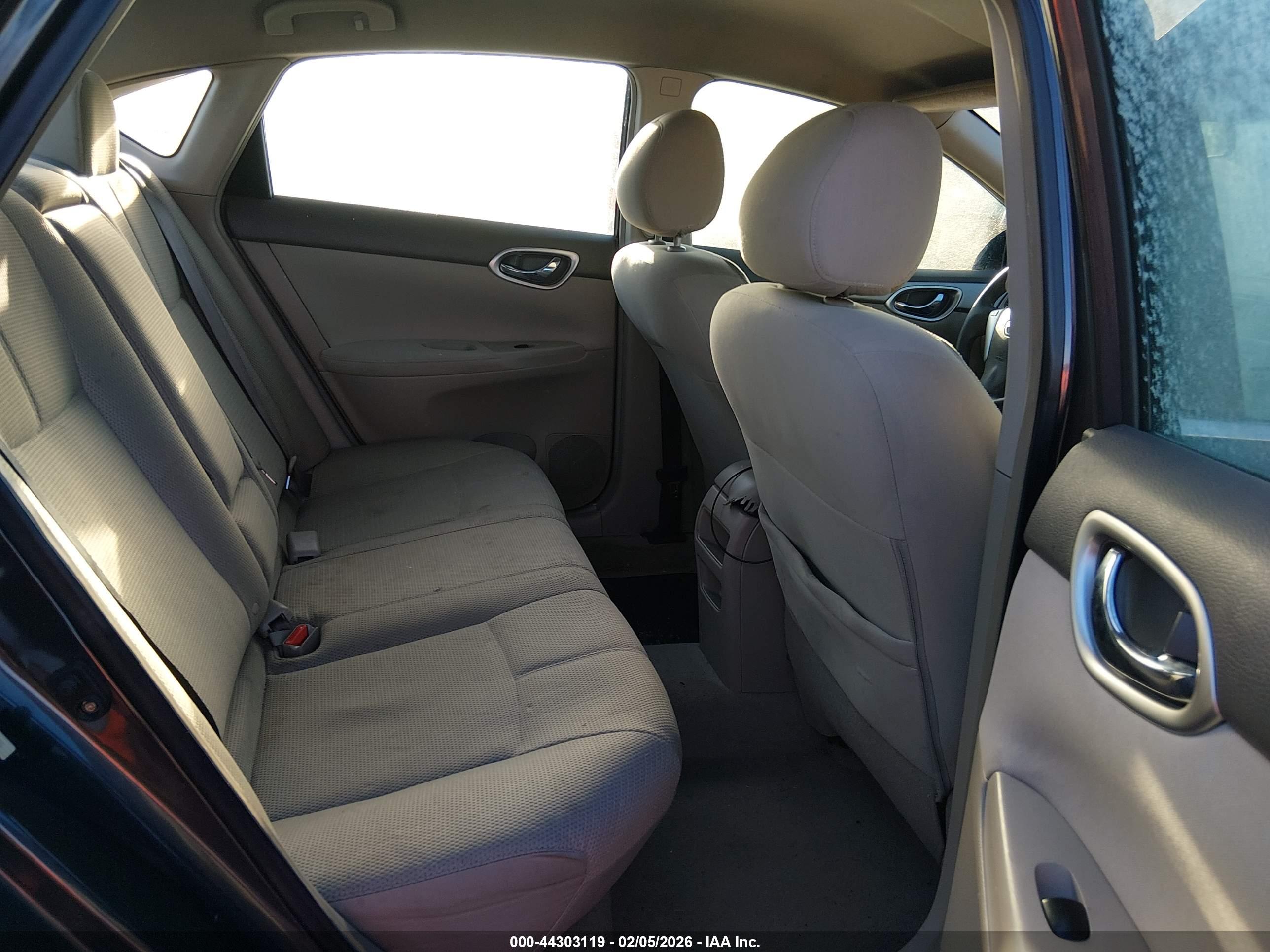 NISSAN SENTRA image 8