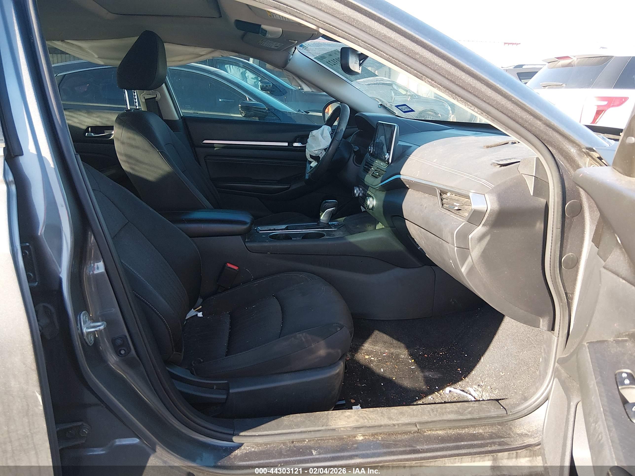 NISSAN ALTIMA image 5