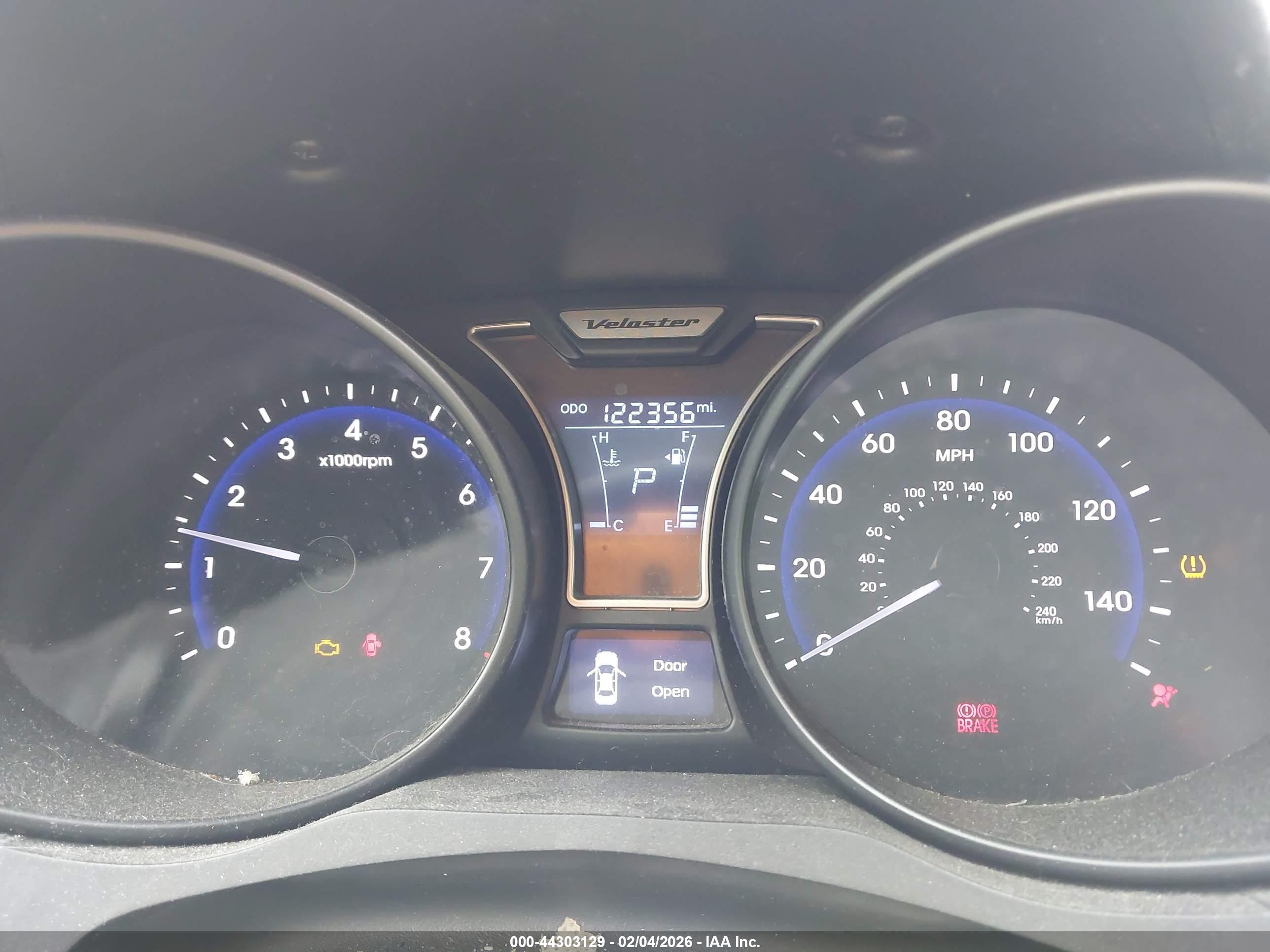 HYUNDAI VELOSTER image 7