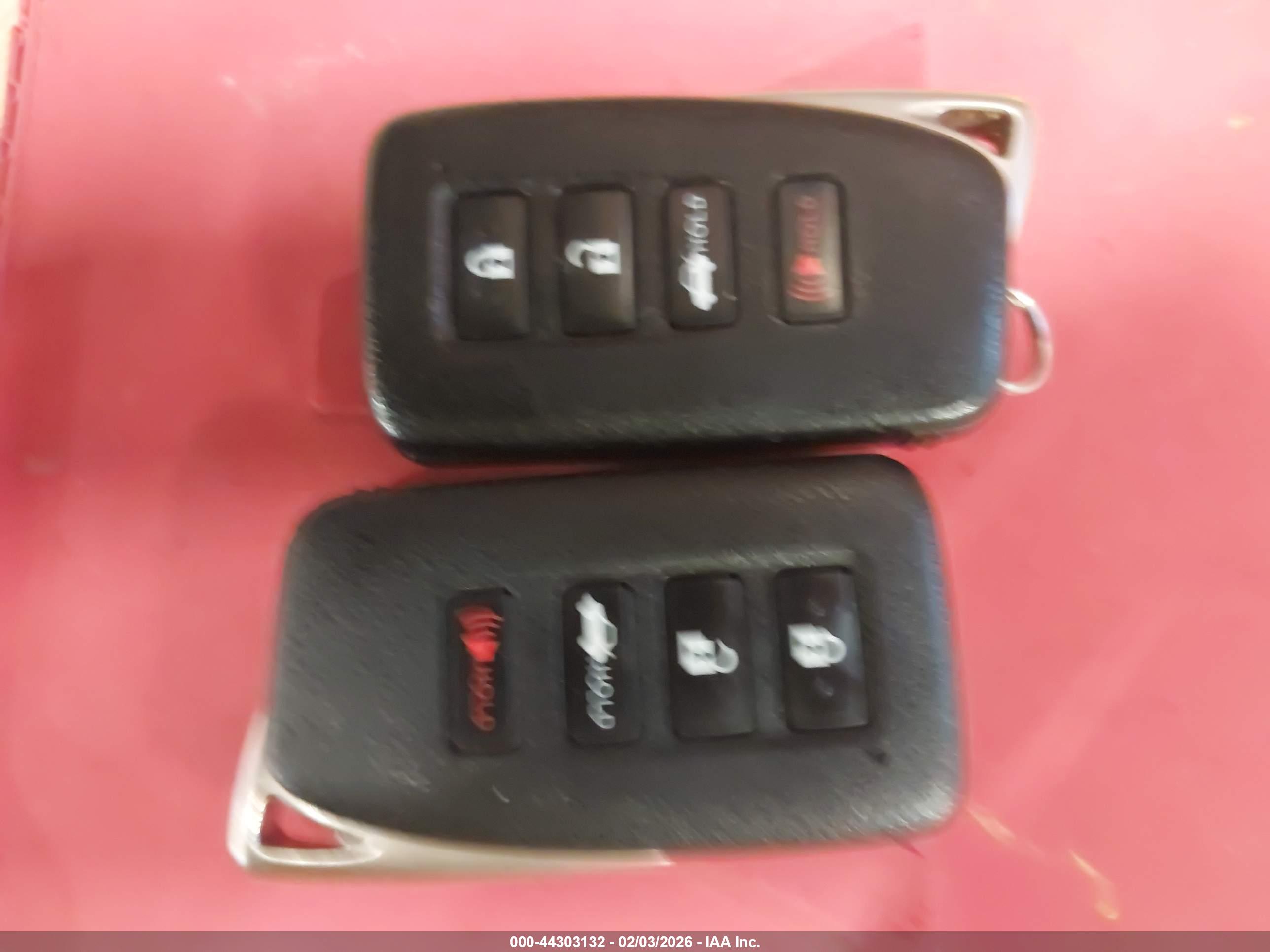 LEXUS ES image 11