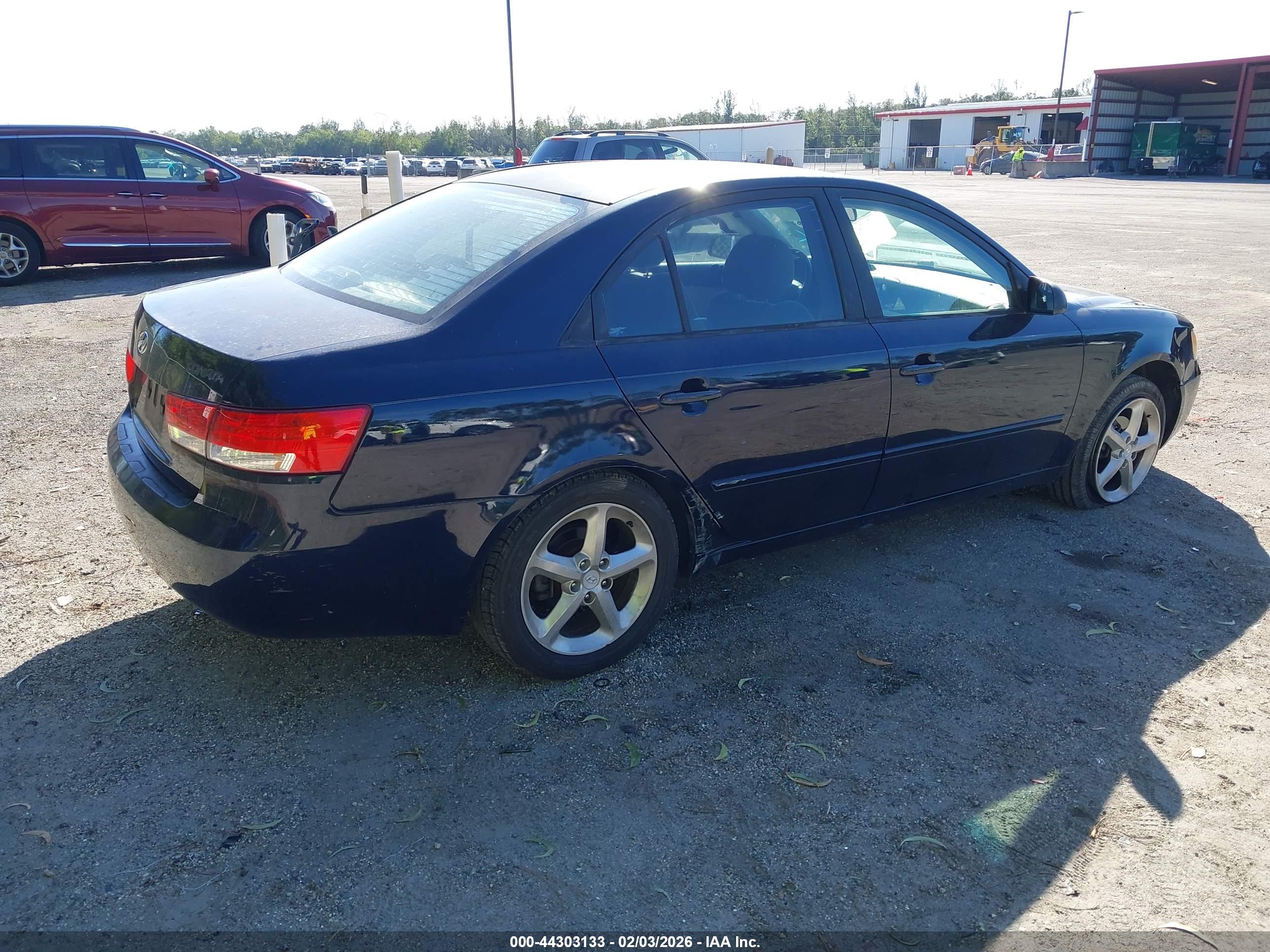 HYUNDAI SONATA image 4