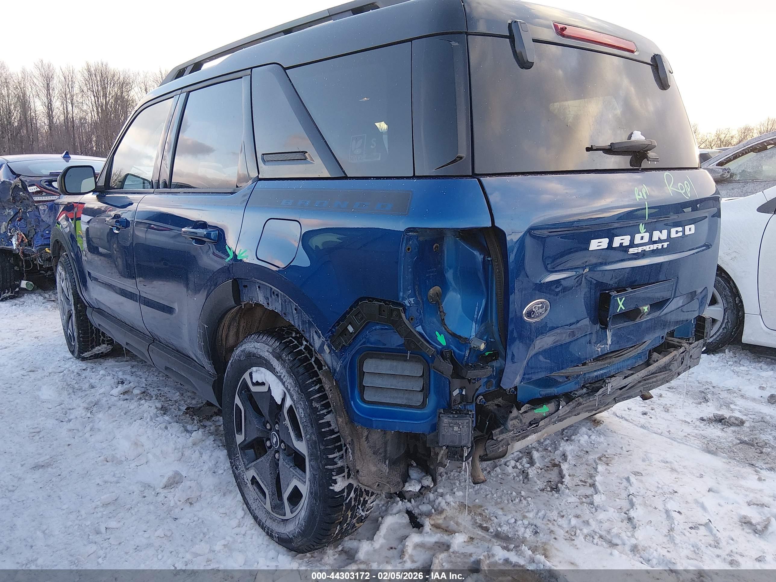 FORD BRONCO image 3