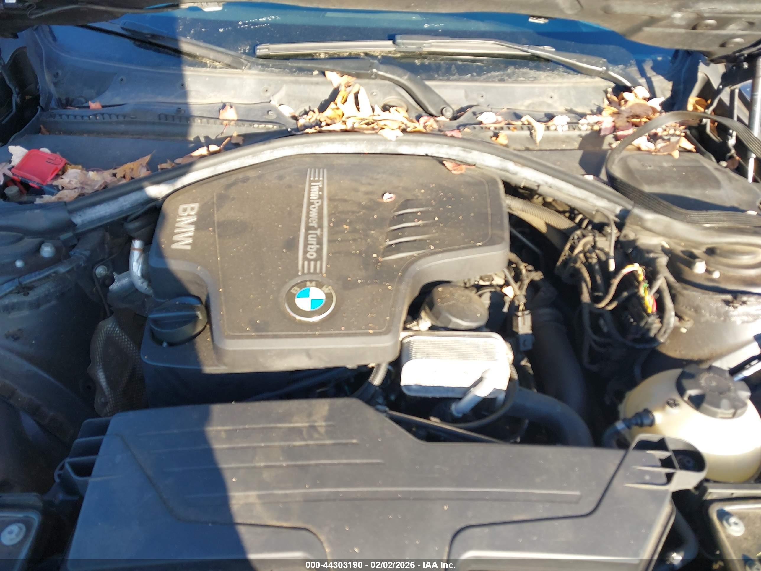 BMW 320I image 10