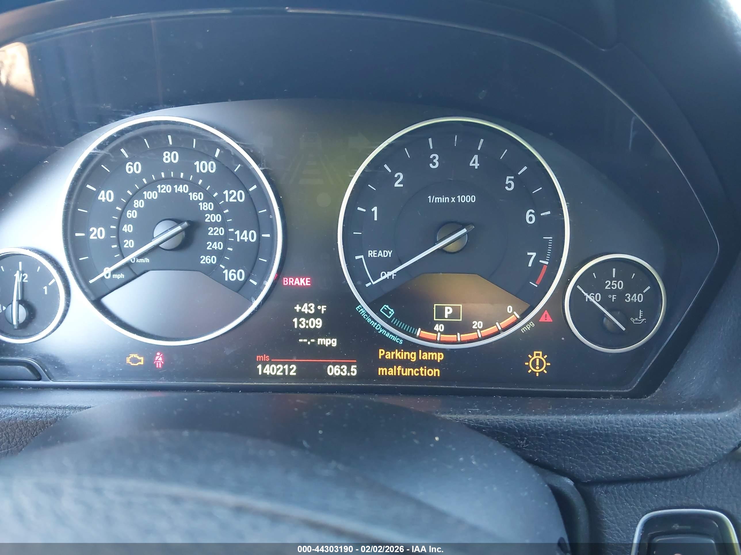 BMW 320I image 7