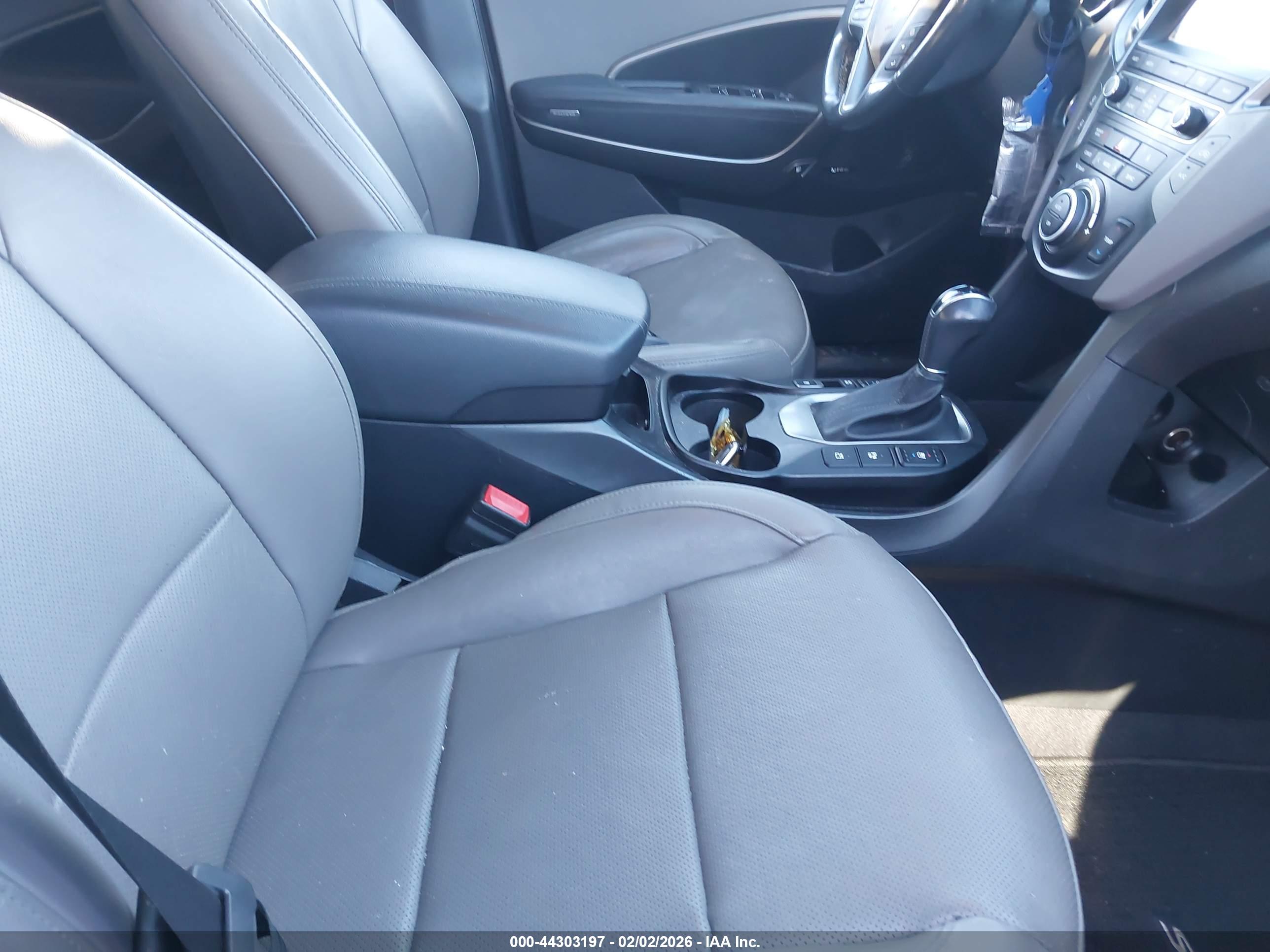 HYUNDAI SANTA image 5