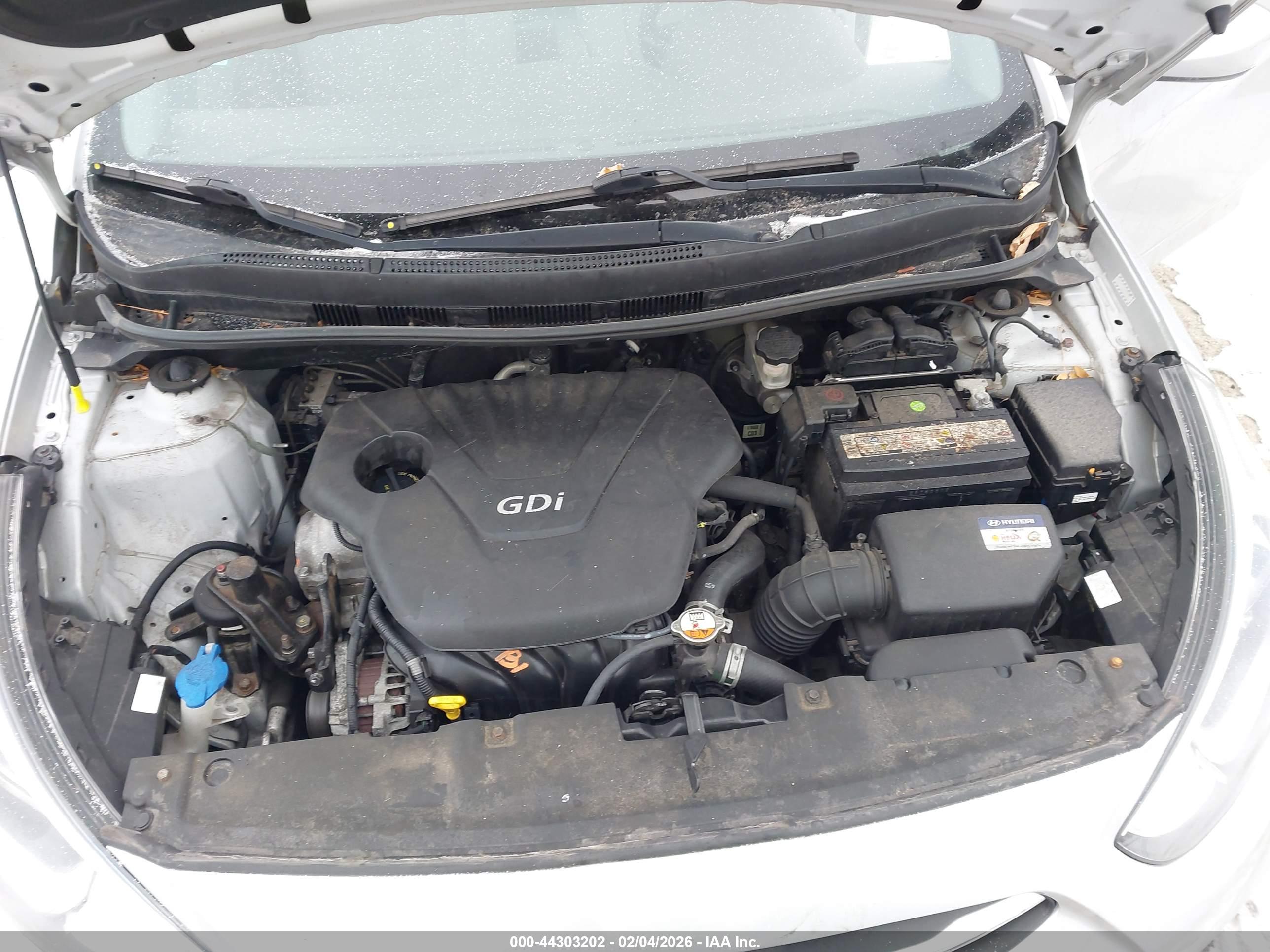 HYUNDAI ACCENT image 10