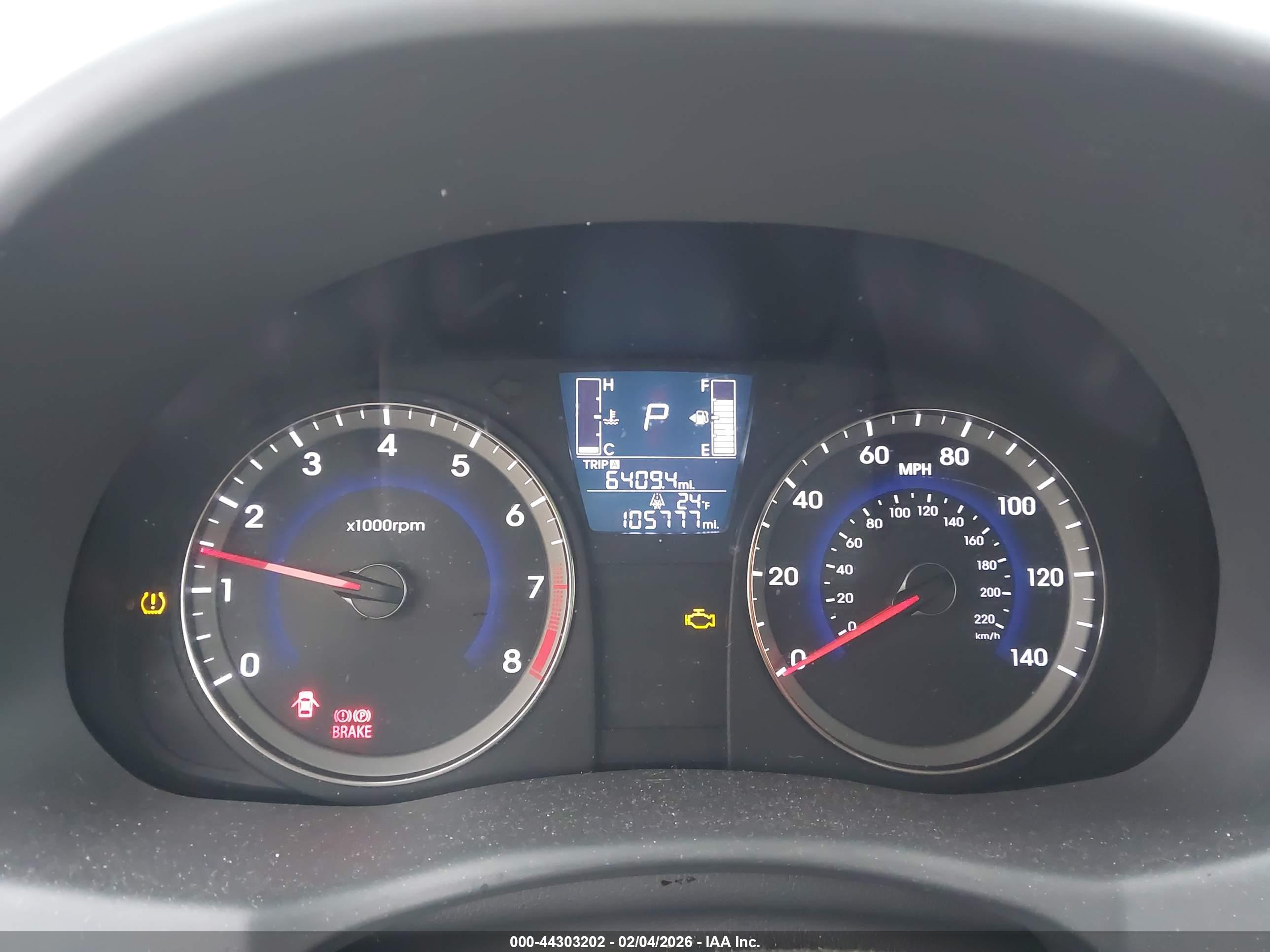 HYUNDAI ACCENT image 7