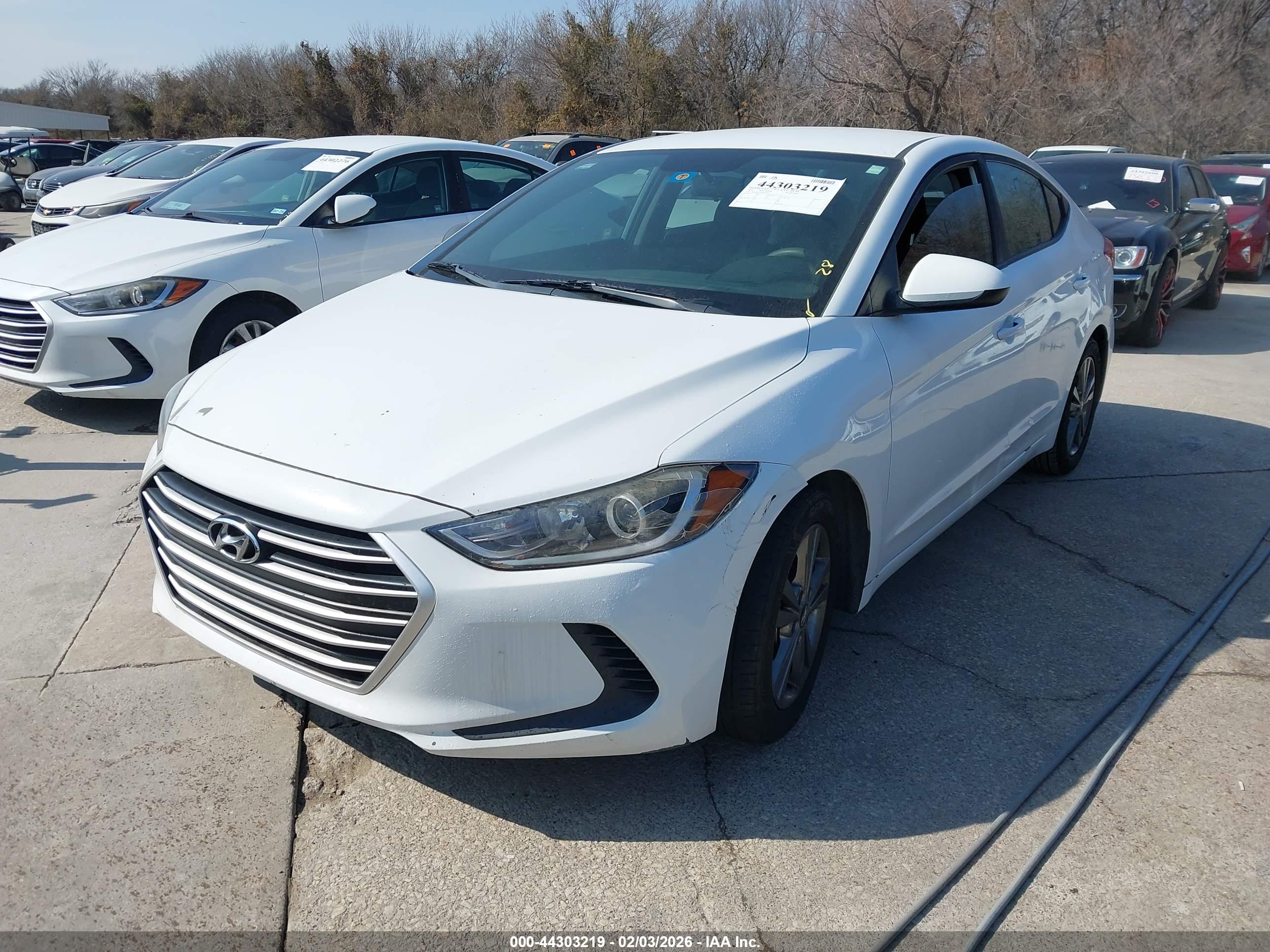HYUNDAI ELANTRA image 2