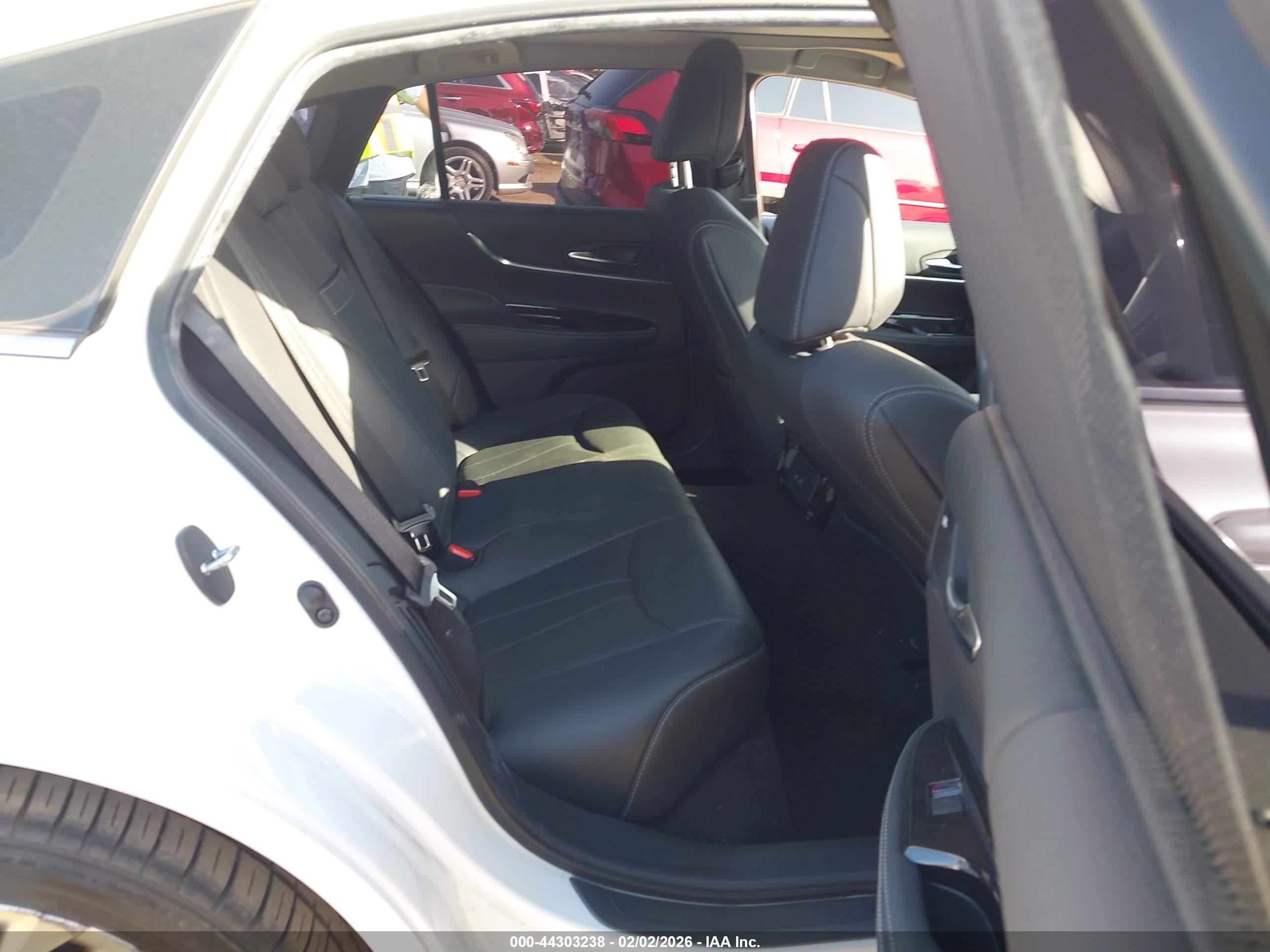 TOYOTA MIRAI image 8