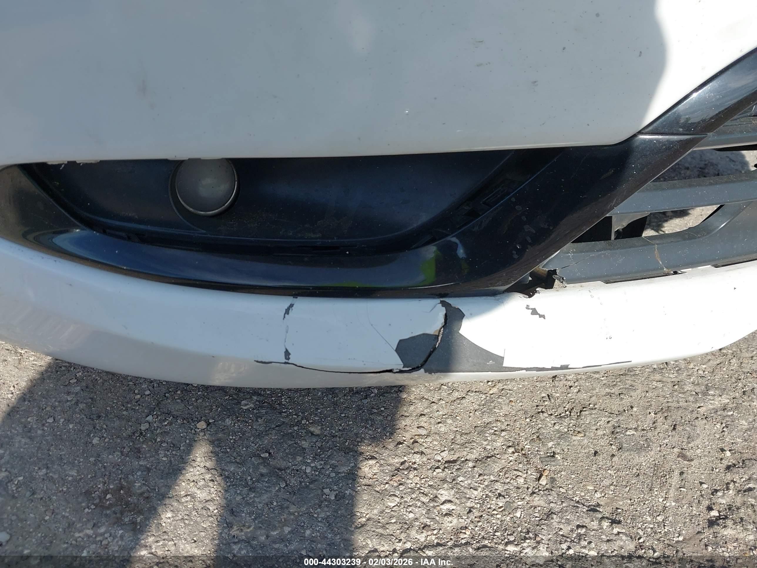 CHRYSLER 200 image 6
