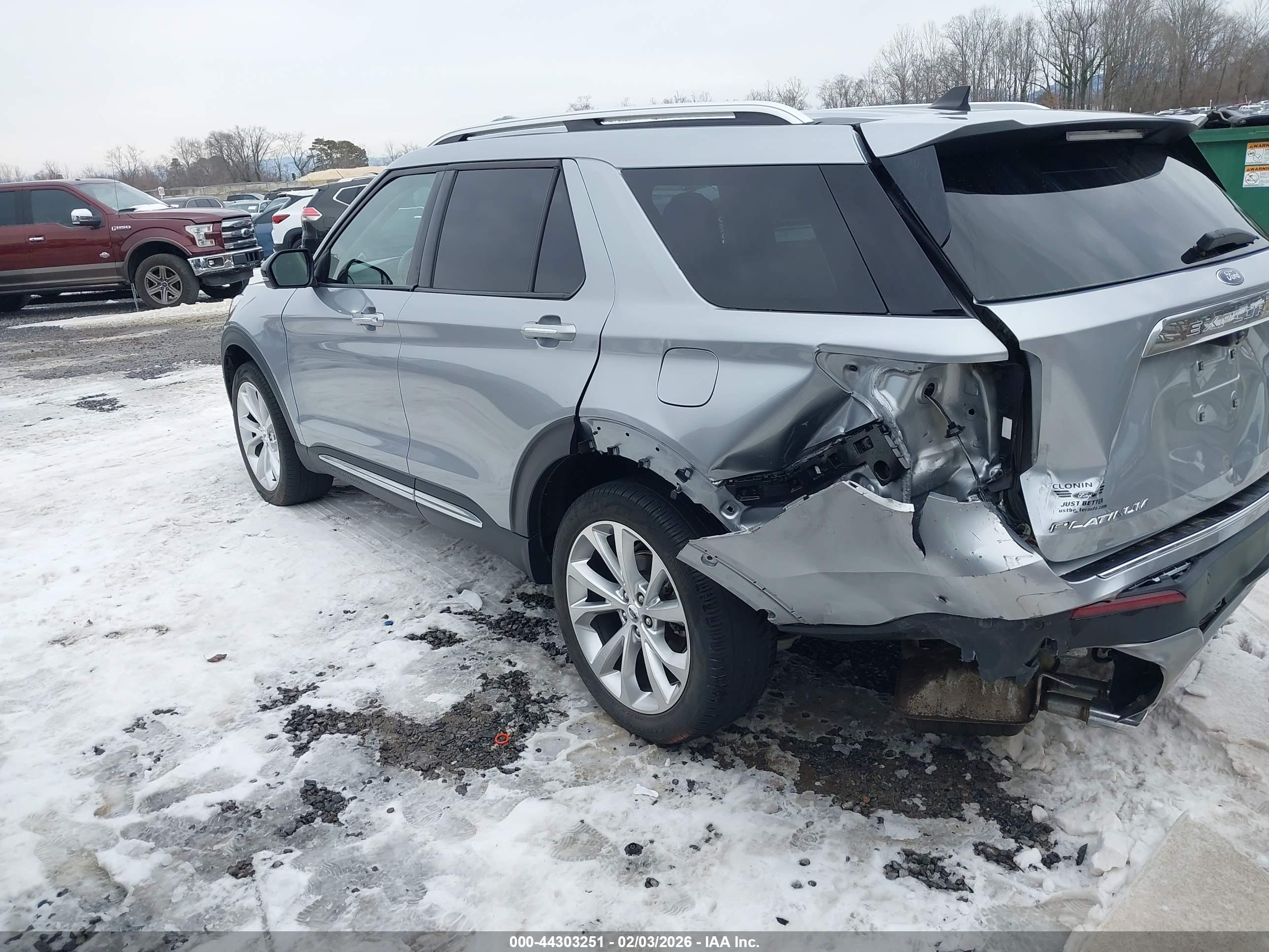 FORD EXPLORER image 3
