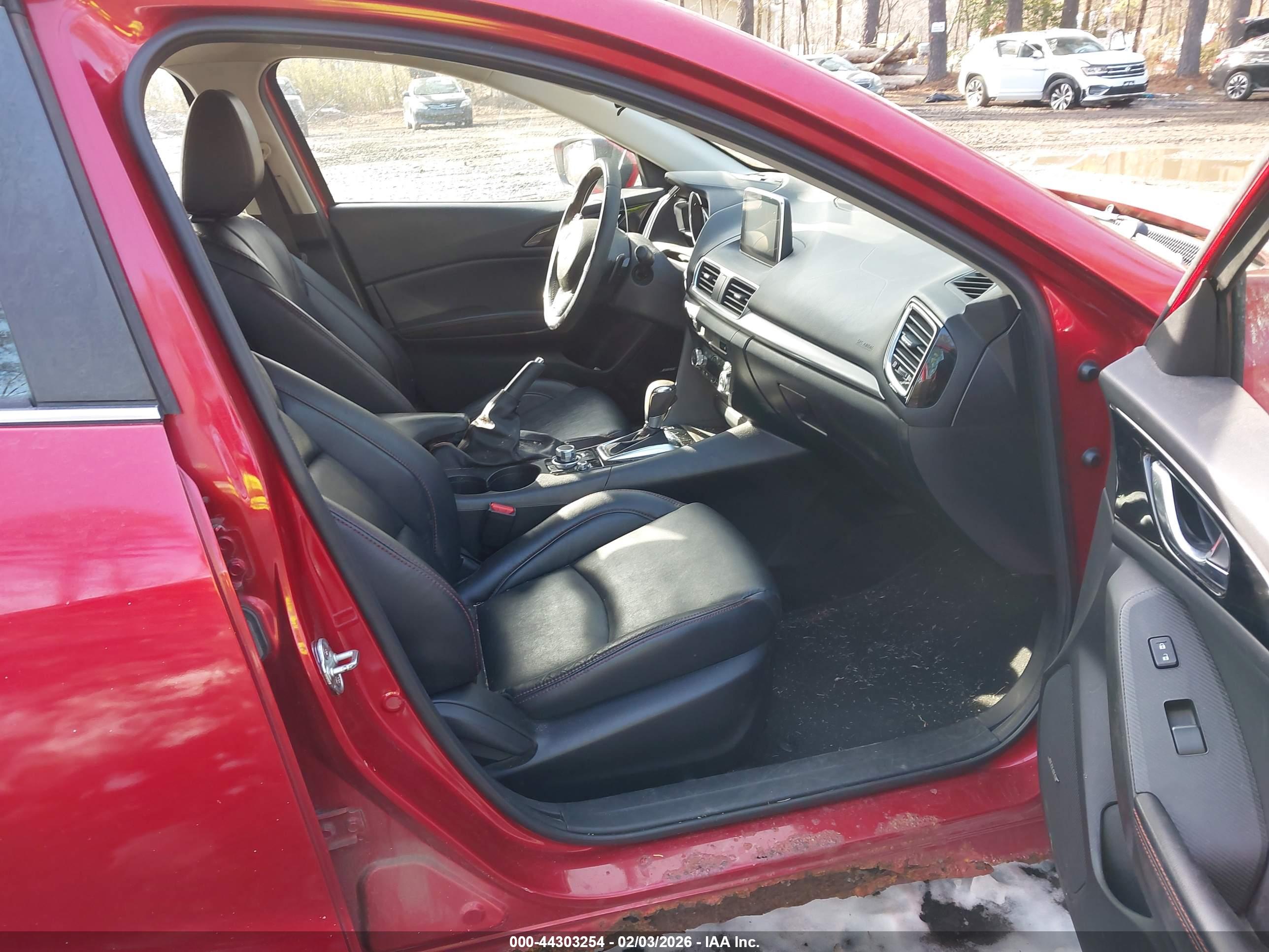 MAZDA MAZDA3 image 5