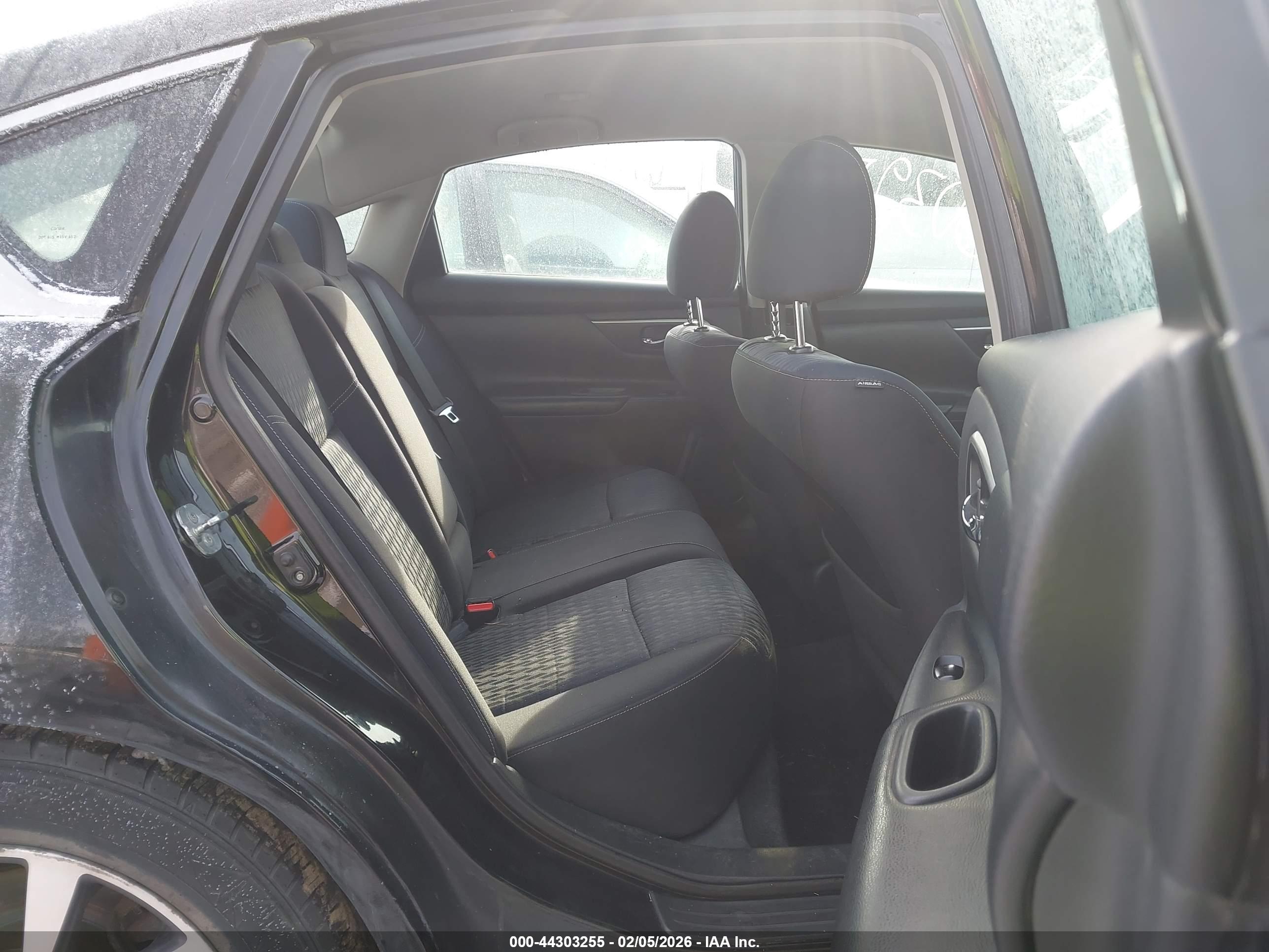 NISSAN ALTIMA image 8