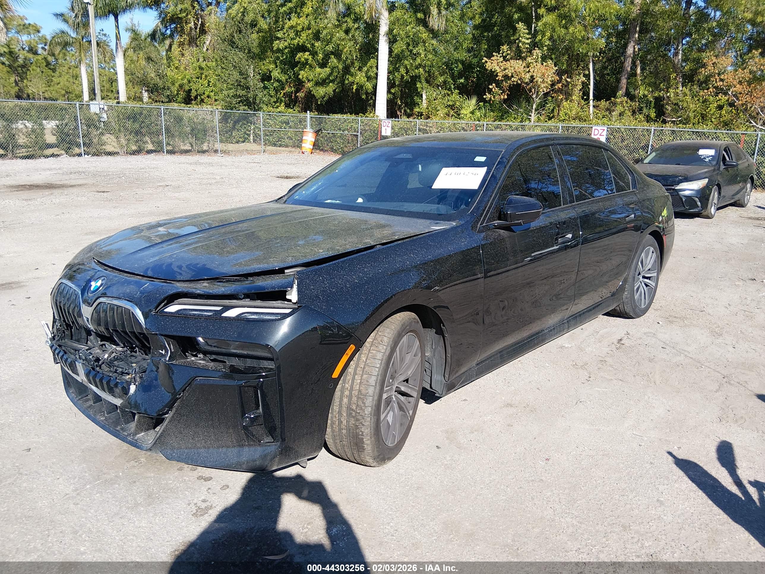 BMW 740I image 2
