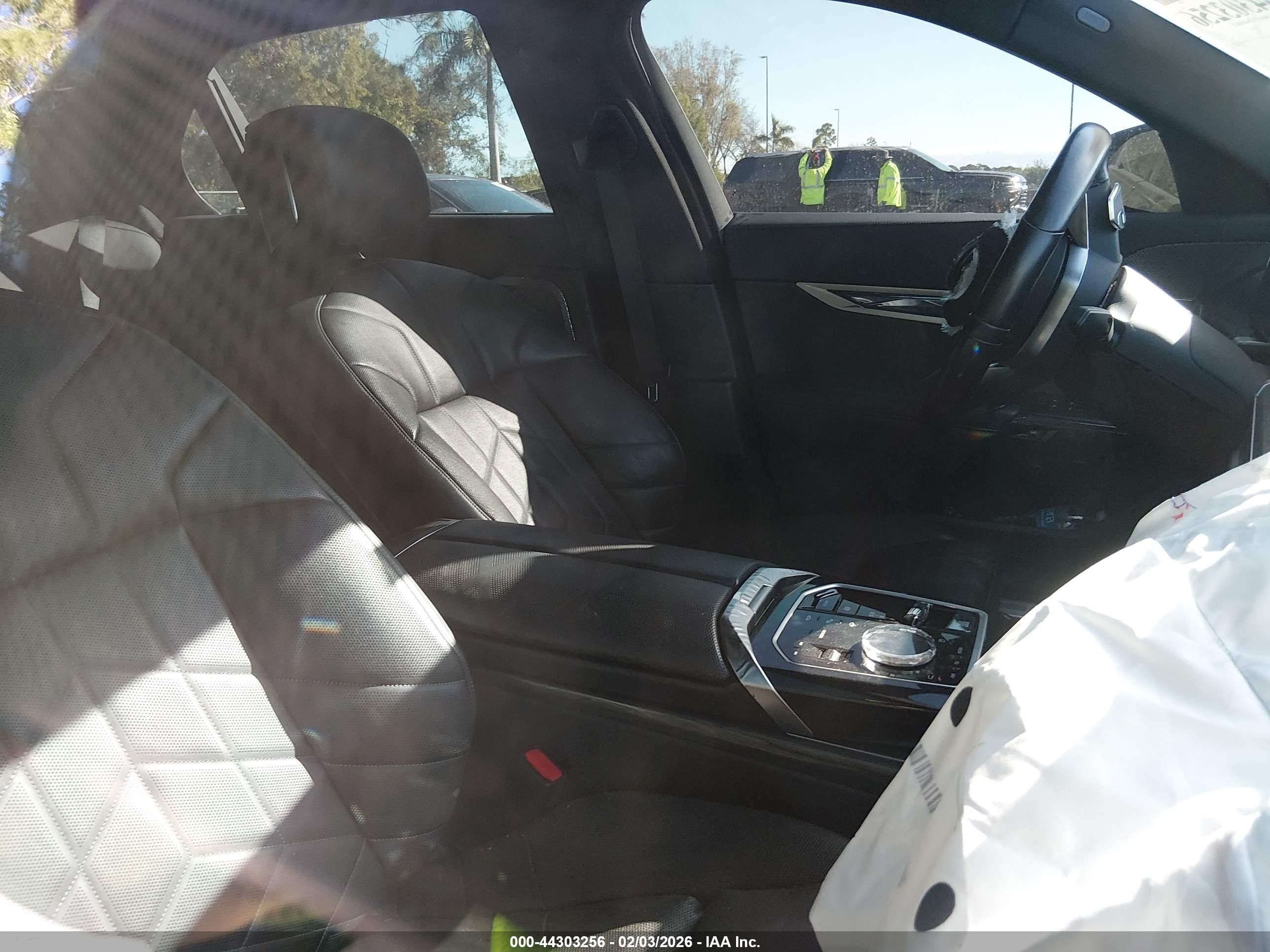 BMW 740I image 5