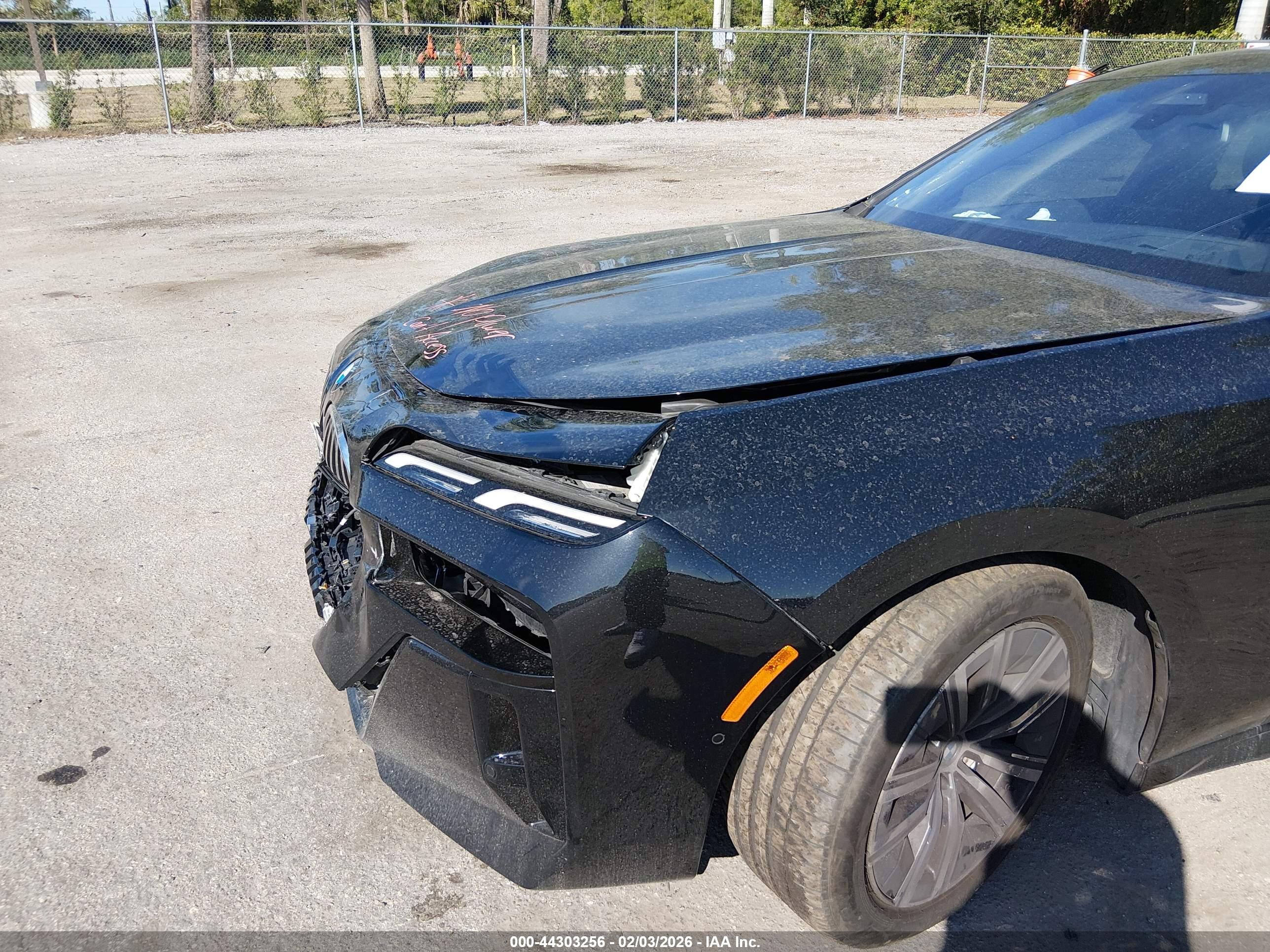 BMW 740I image 6
