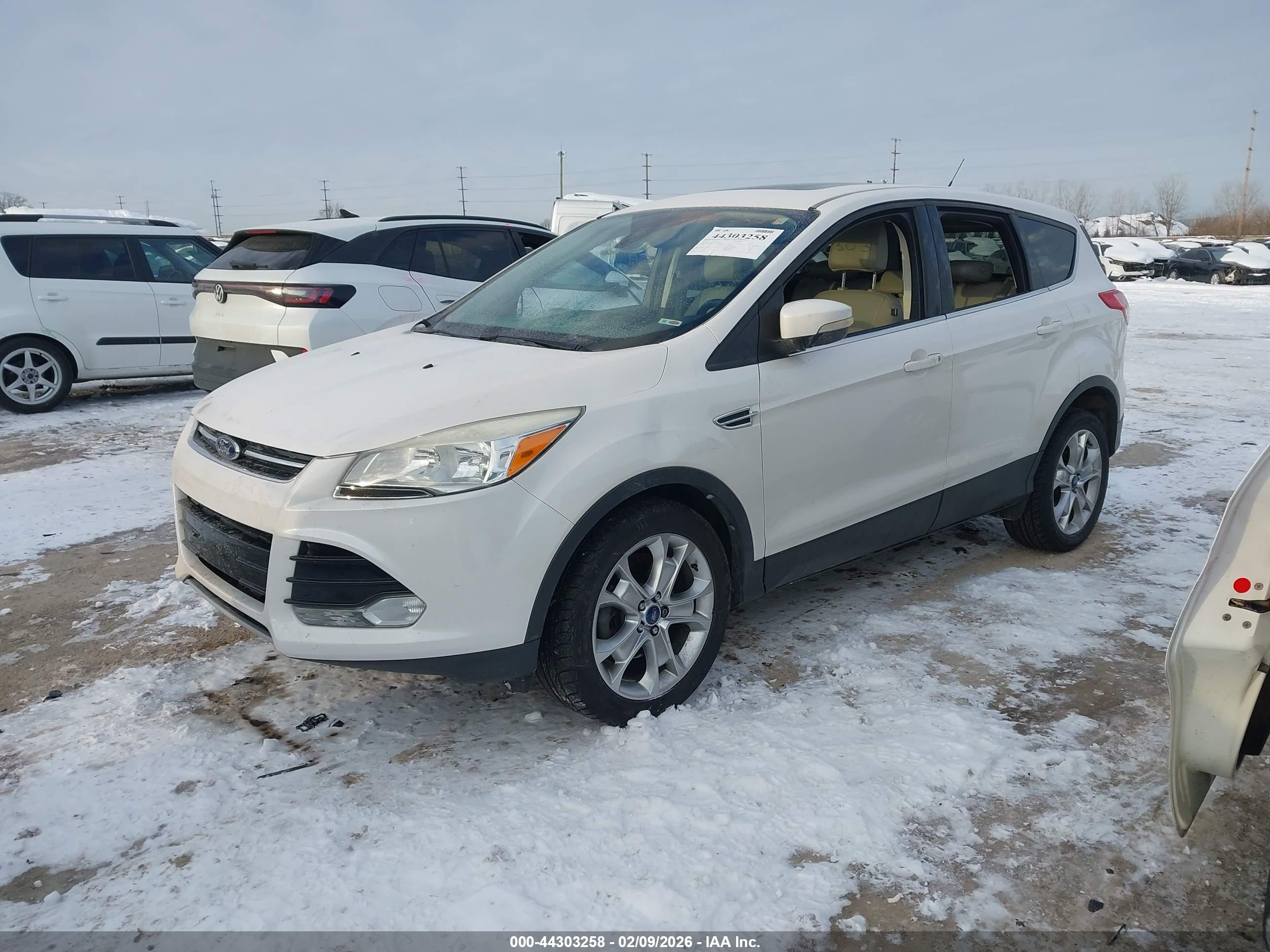 FORD ESCAPE image 2