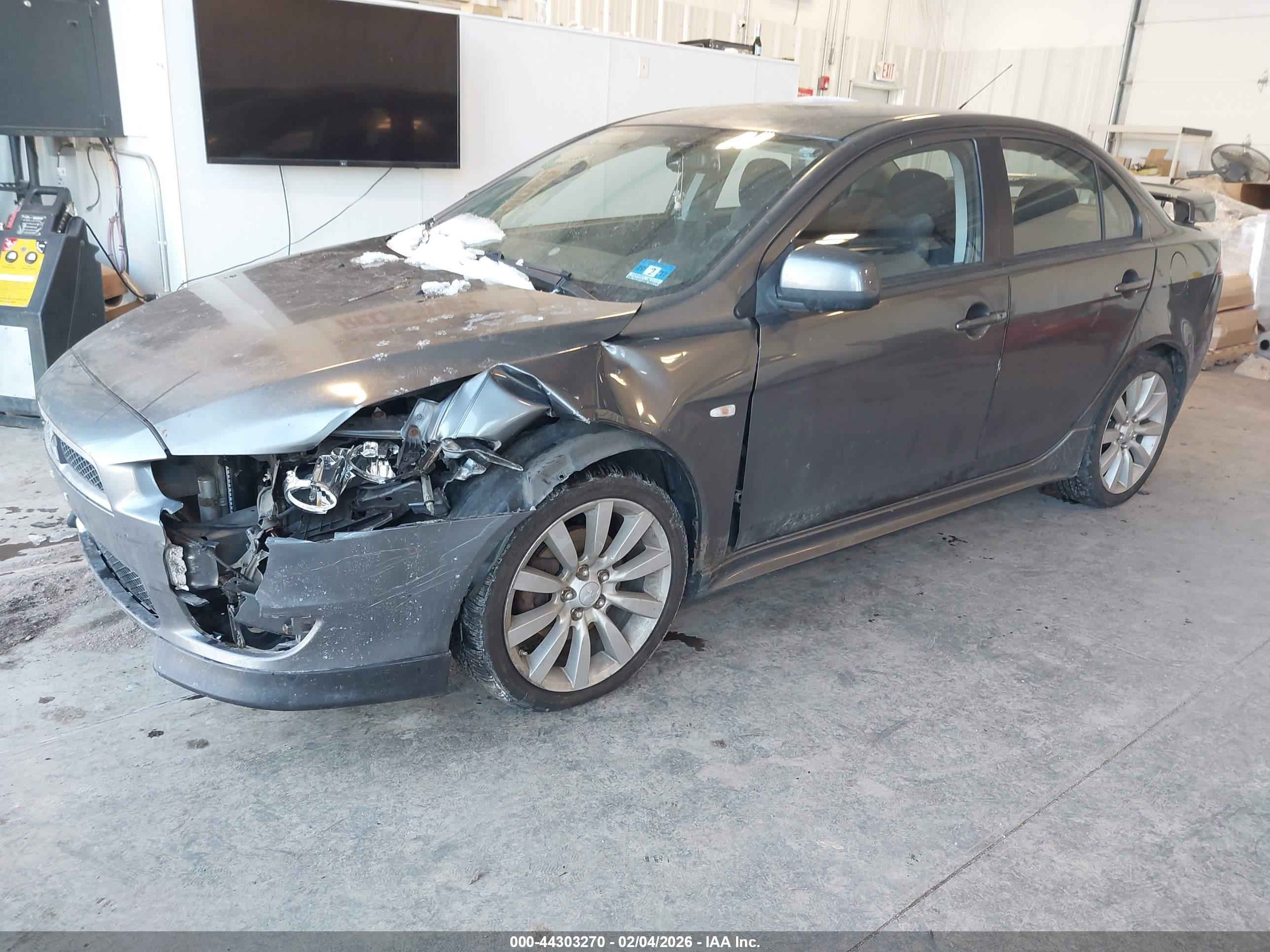 MITSUBISHI LANCER image 2