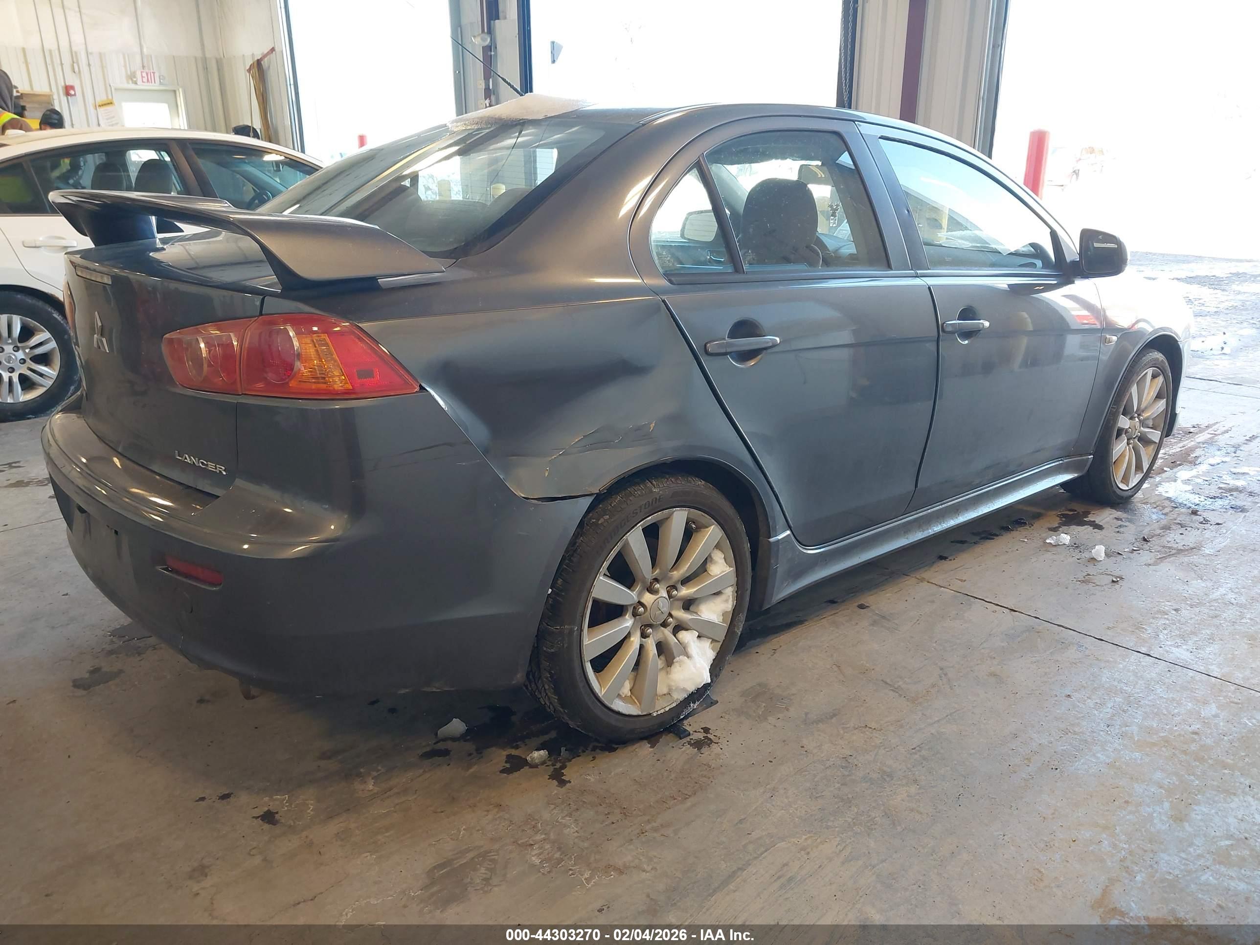 MITSUBISHI LANCER image 4