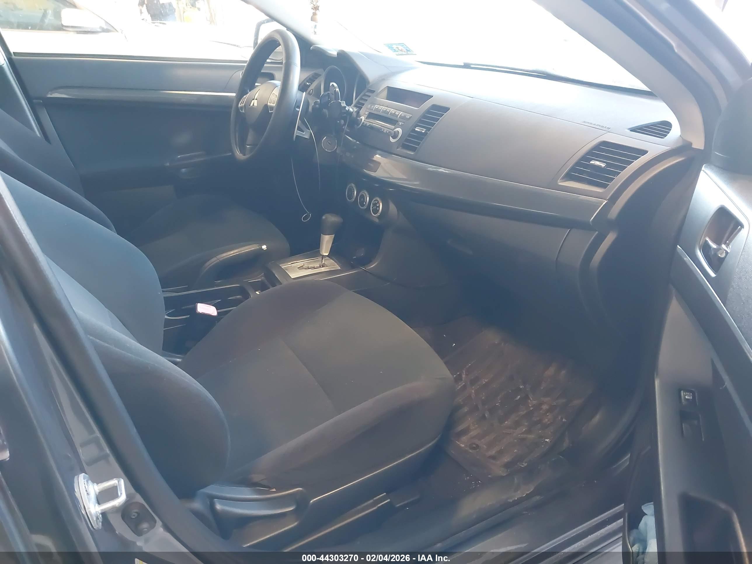 MITSUBISHI LANCER image 5
