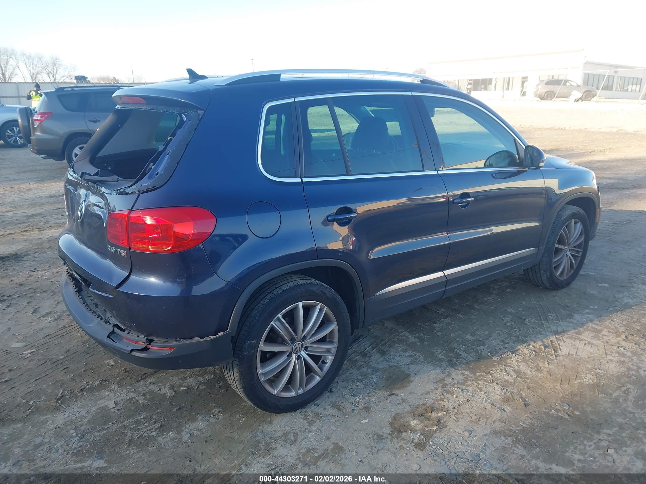 VOLKSWAGEN TIGUAN image 4