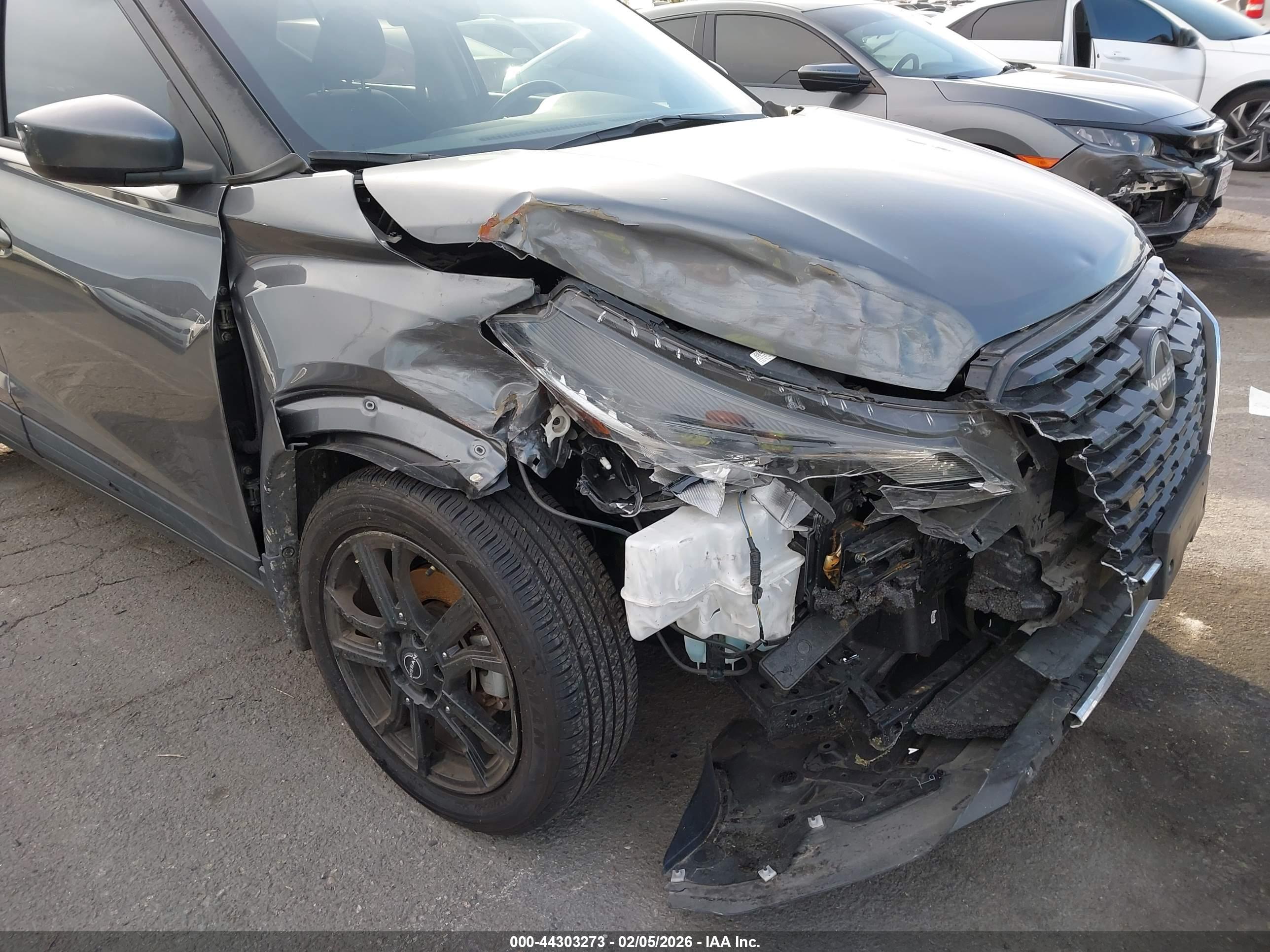 NISSAN KICKS image 6