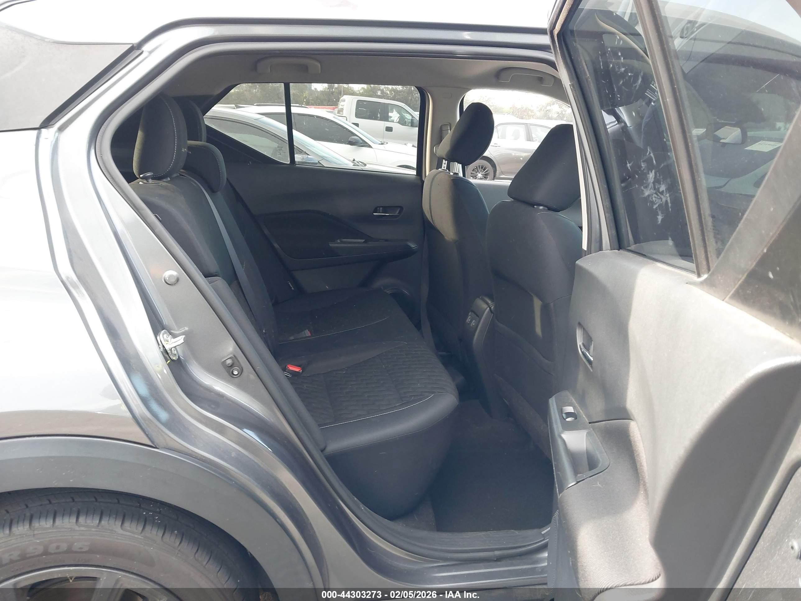 NISSAN KICKS image 8