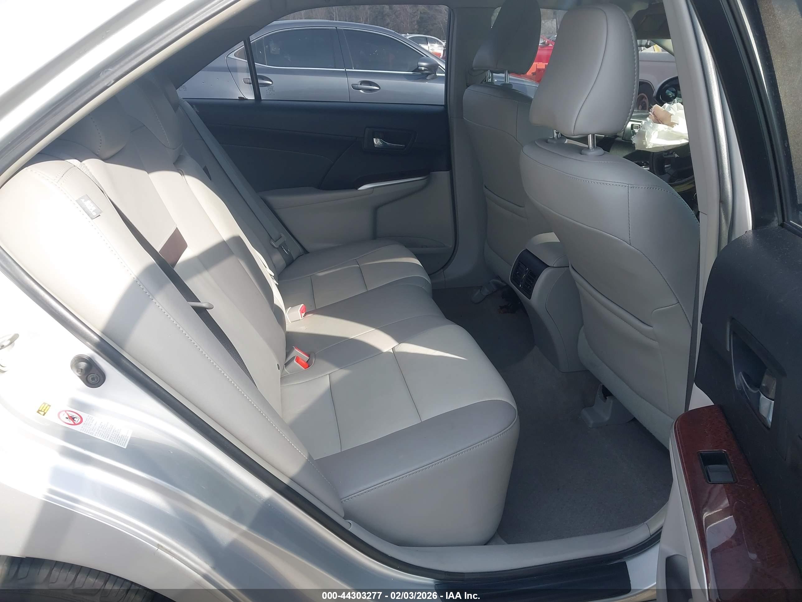 TOYOTA CAMRY image 8