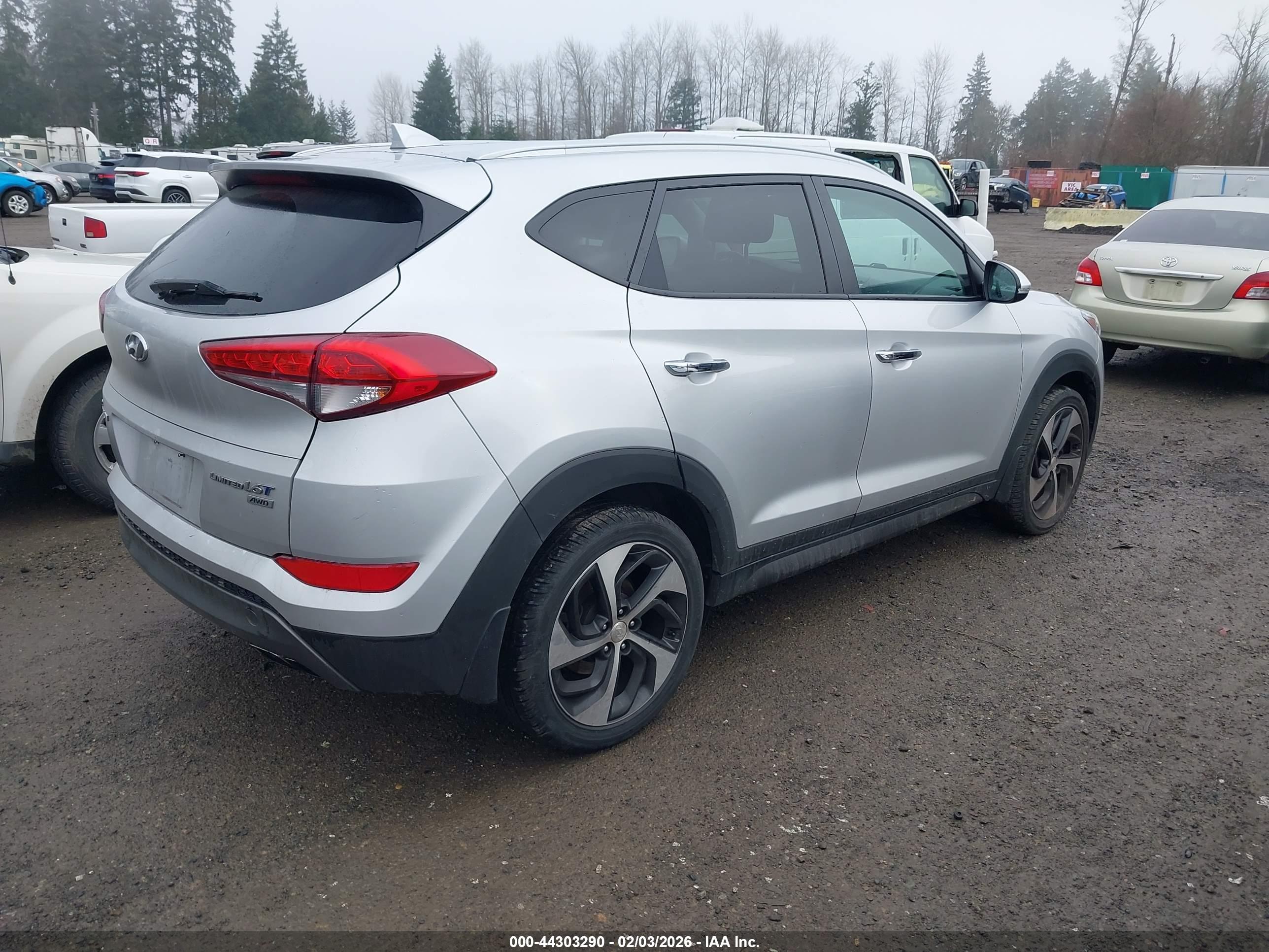 HYUNDAI TUCSON image 4
