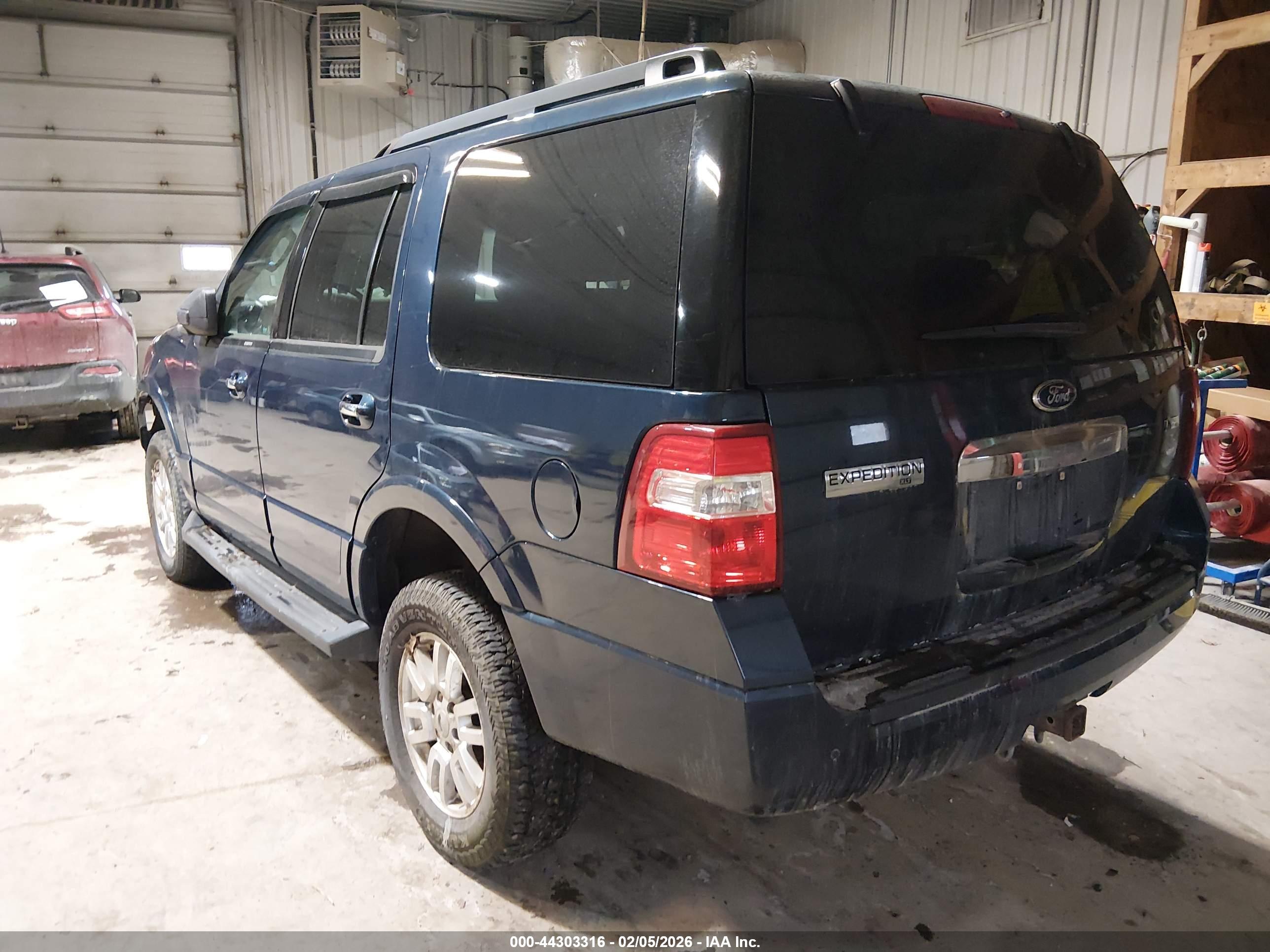 FORD EXPEDITION image 3
