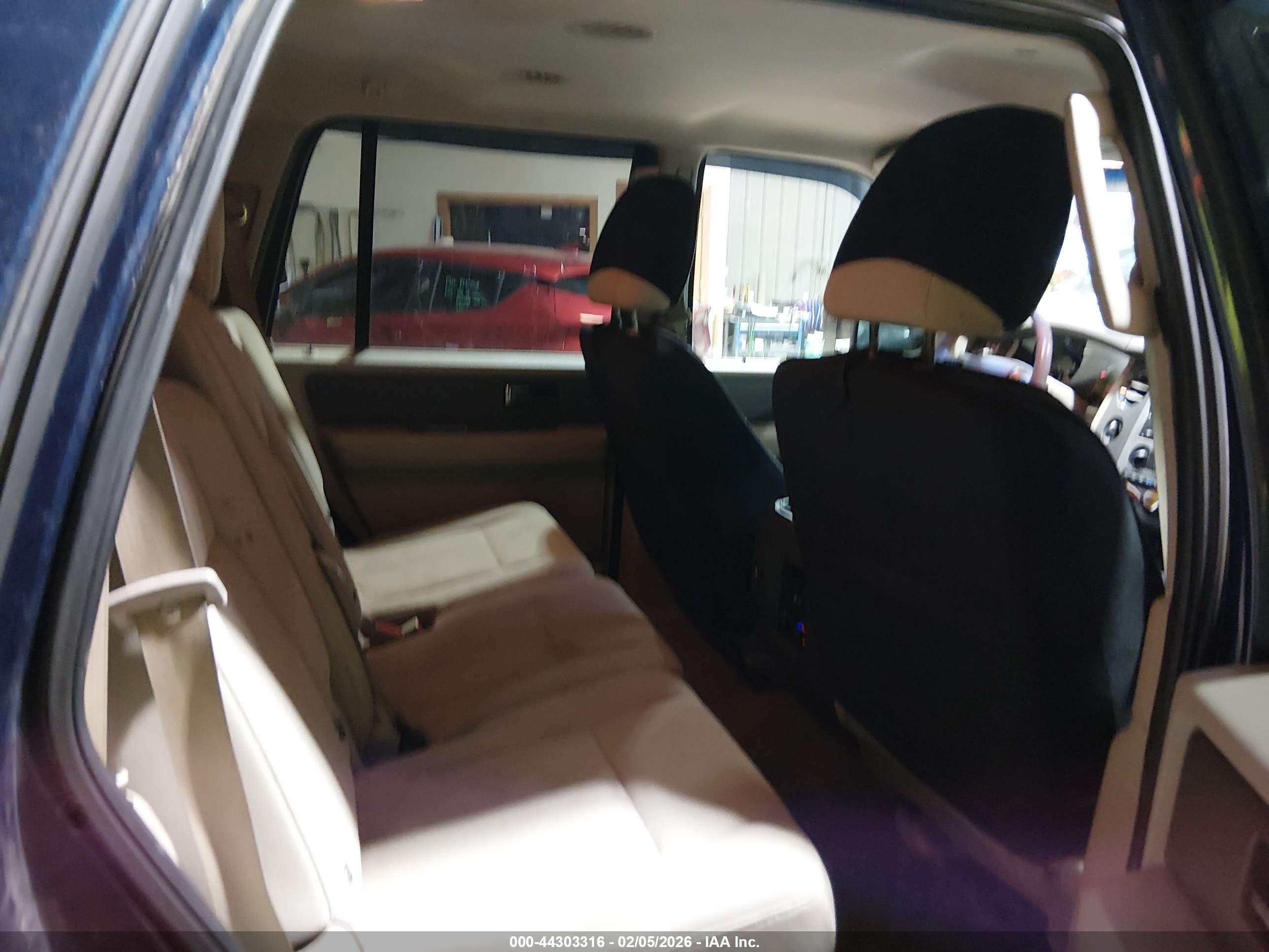 FORD EXPEDITION image 8