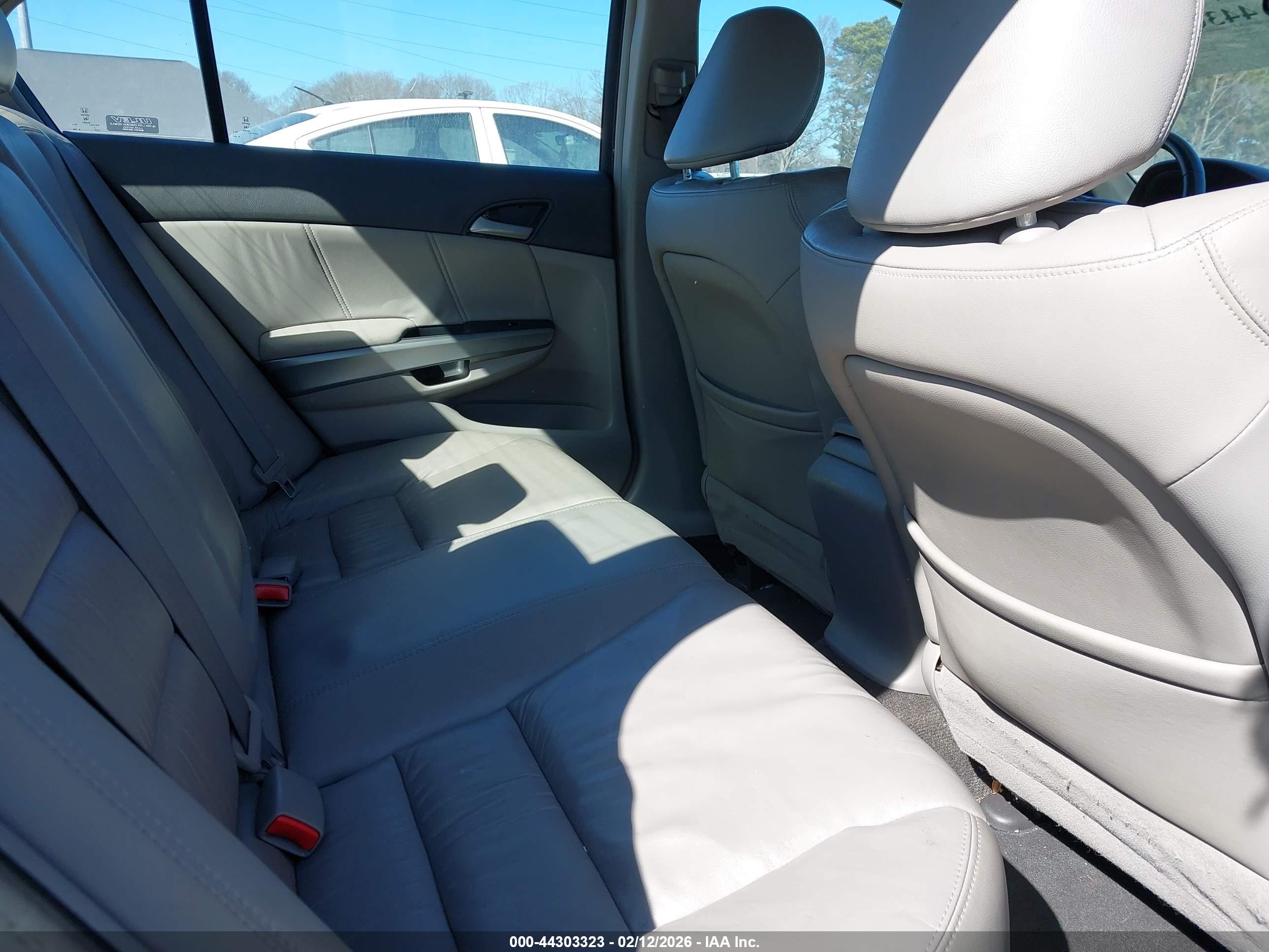 HONDA ACCORD image 8