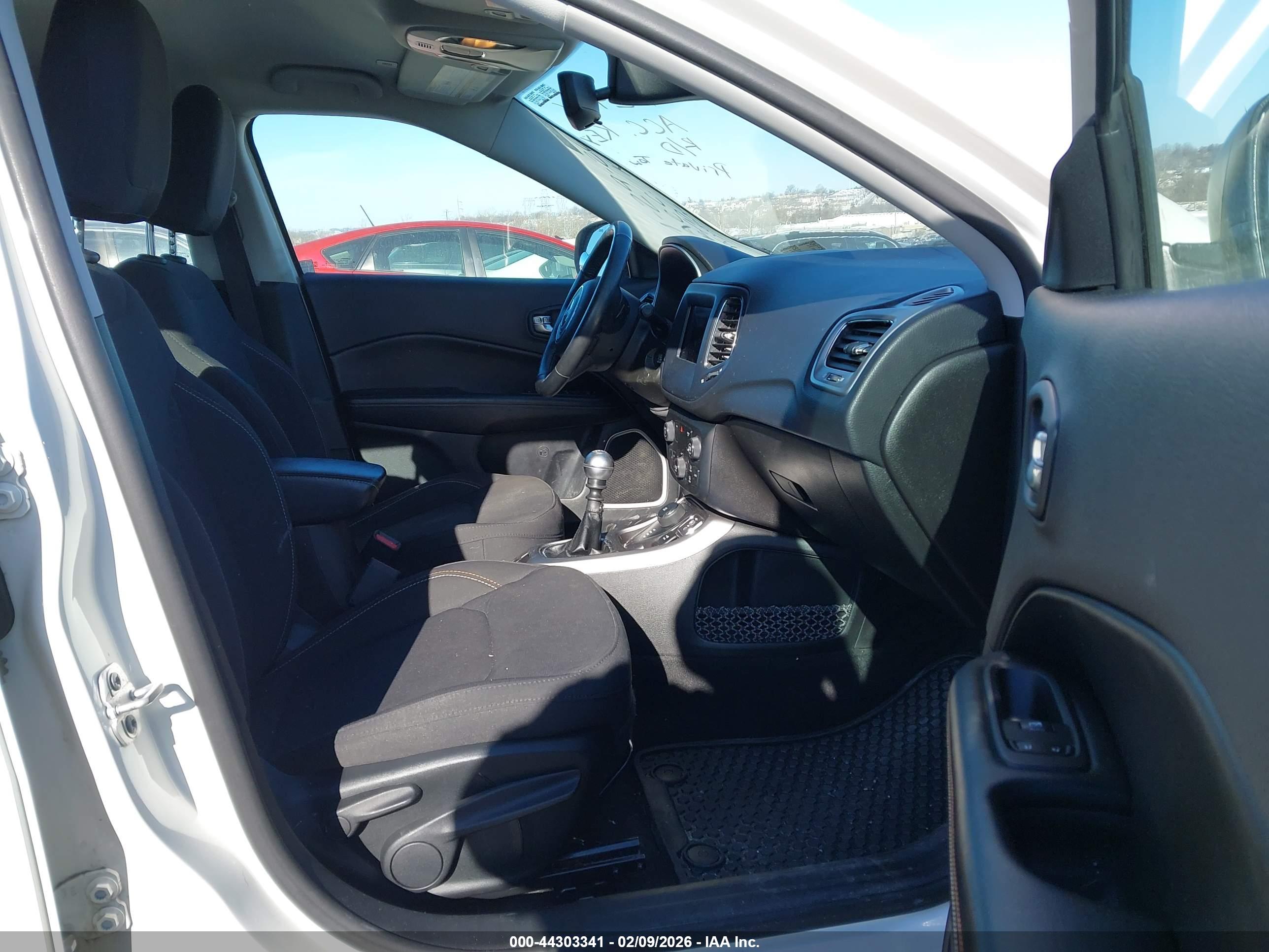 JEEP COMPASS image 5