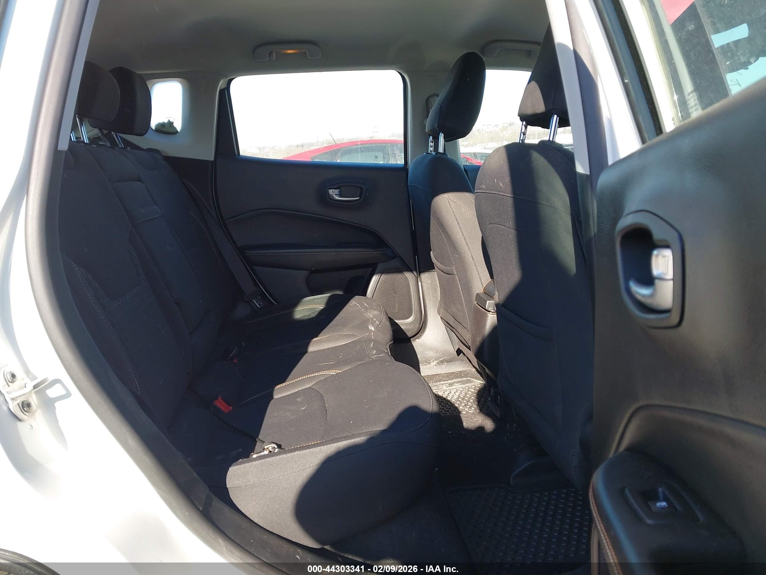JEEP COMPASS image 8