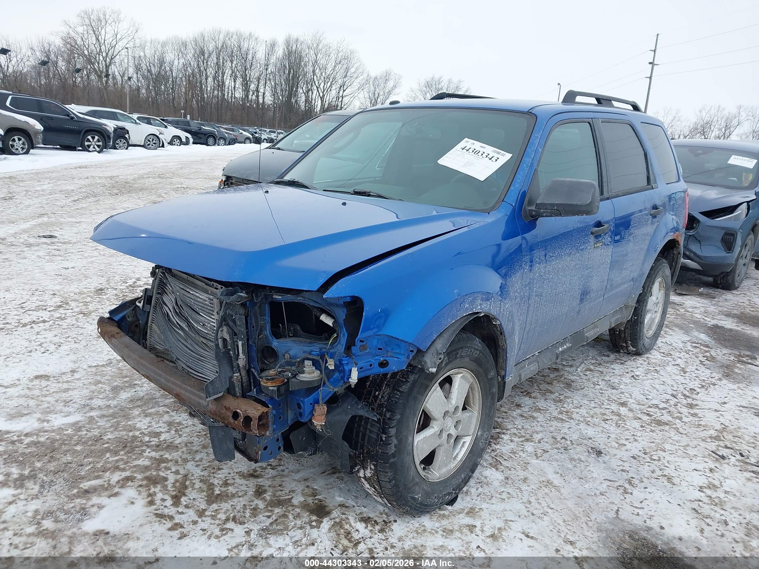 FORD ESCAPE image 2