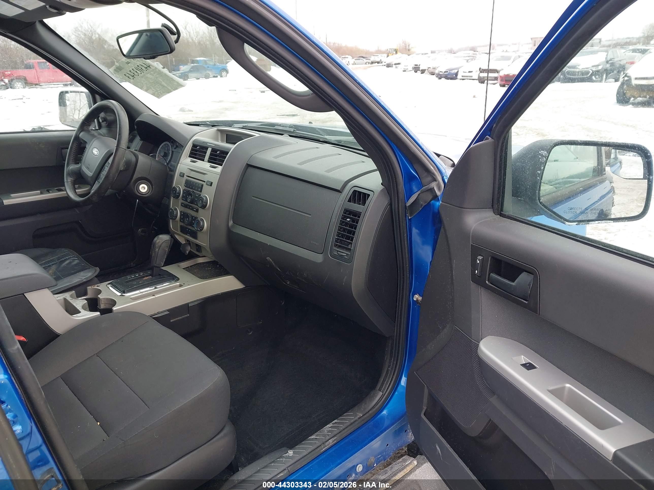 FORD ESCAPE image 5
