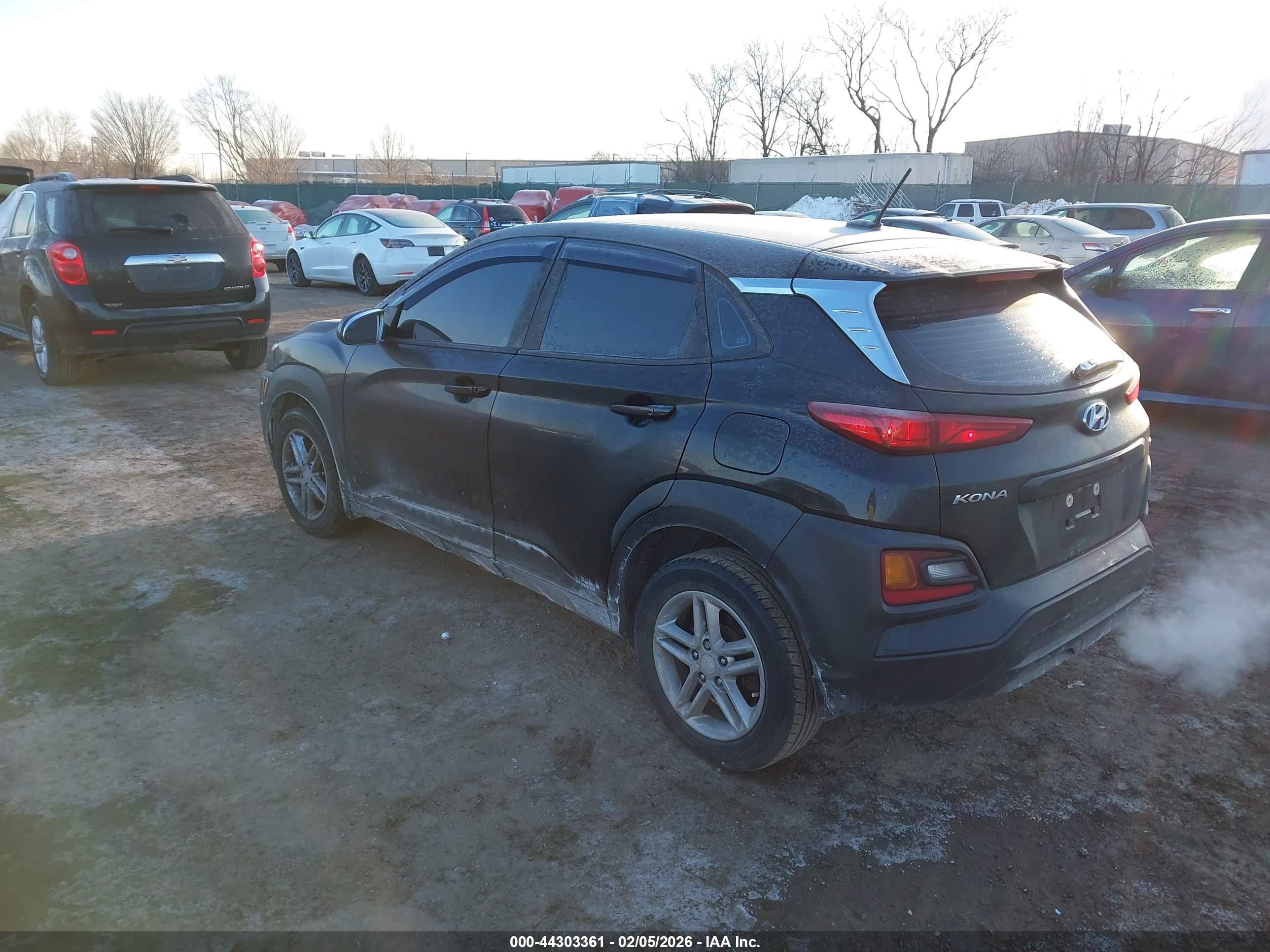 HYUNDAI KONA image 3