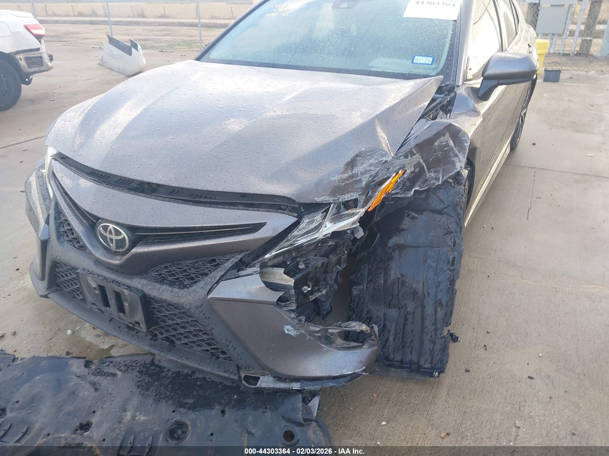 TOYOTA CAMRY image 6