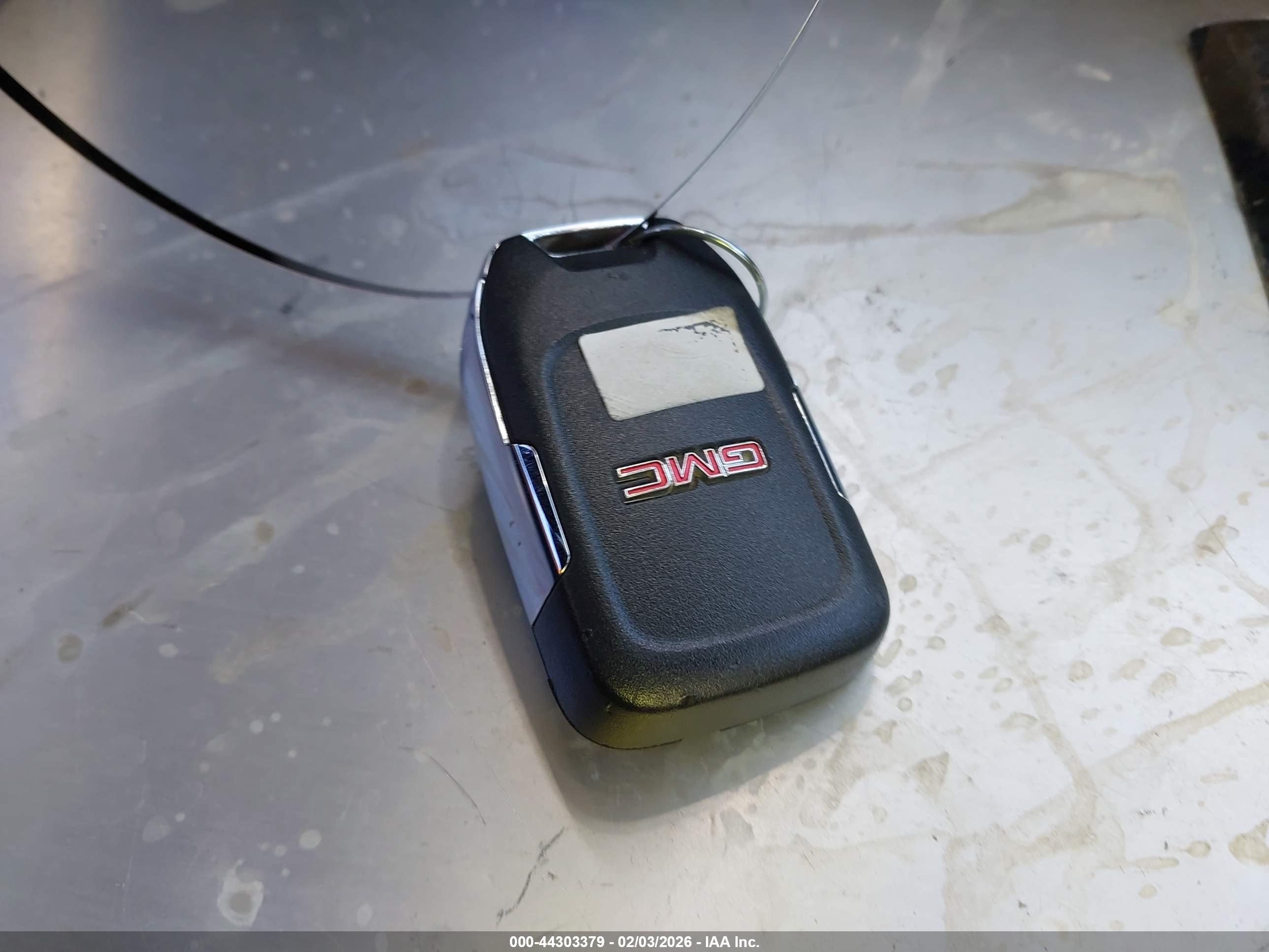 GMC TERRAIN image 11