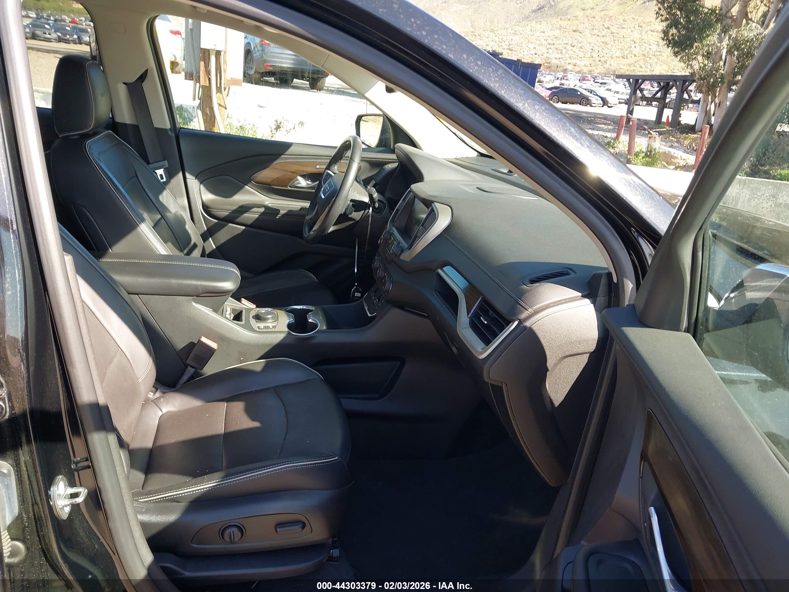 GMC TERRAIN image 5